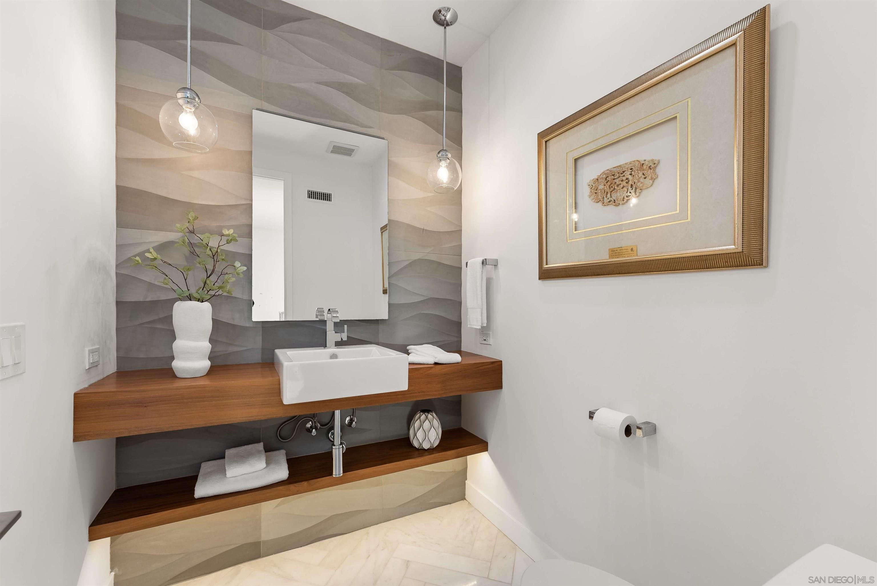 Detail Gallery Image 22 of 58 For 5663  Abalone Pl, La Jolla,  CA 92037 - 3 Beds | 3/1 Baths