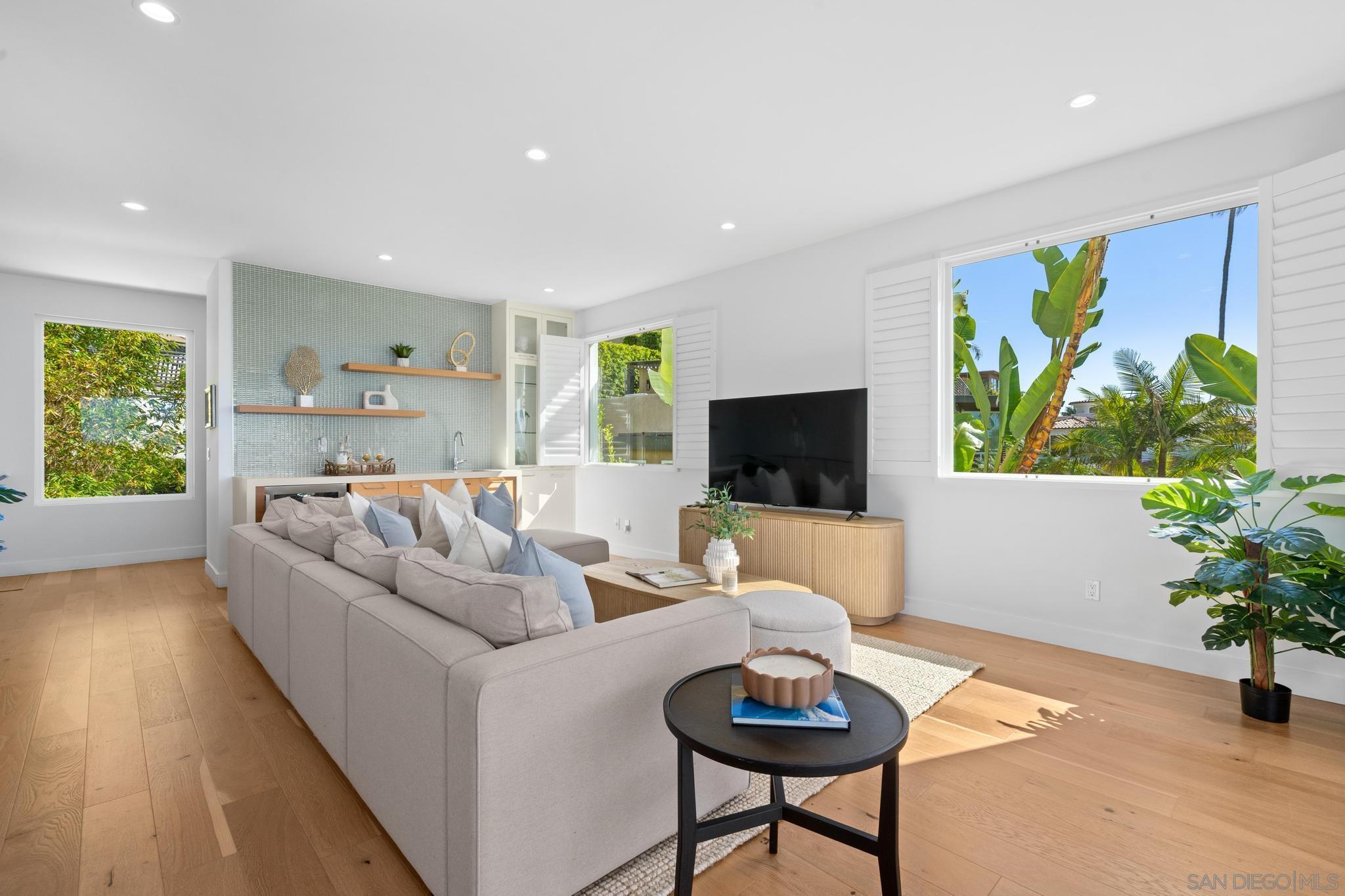 Detail Gallery Image 23 of 58 For 5663  Abalone Pl, La Jolla,  CA 92037 - 3 Beds | 3/1 Baths