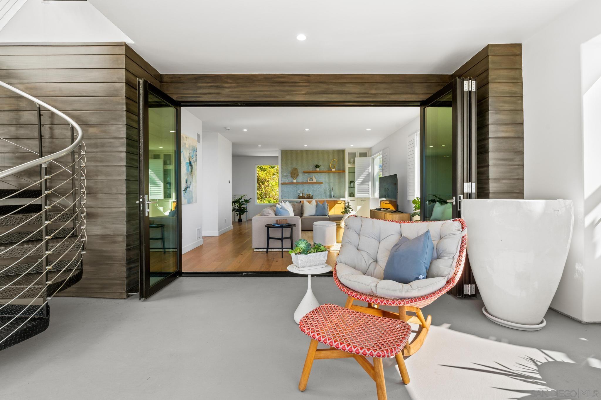 Detail Gallery Image 28 of 58 For 5663  Abalone Pl, La Jolla,  CA 92037 - 3 Beds | 3/1 Baths