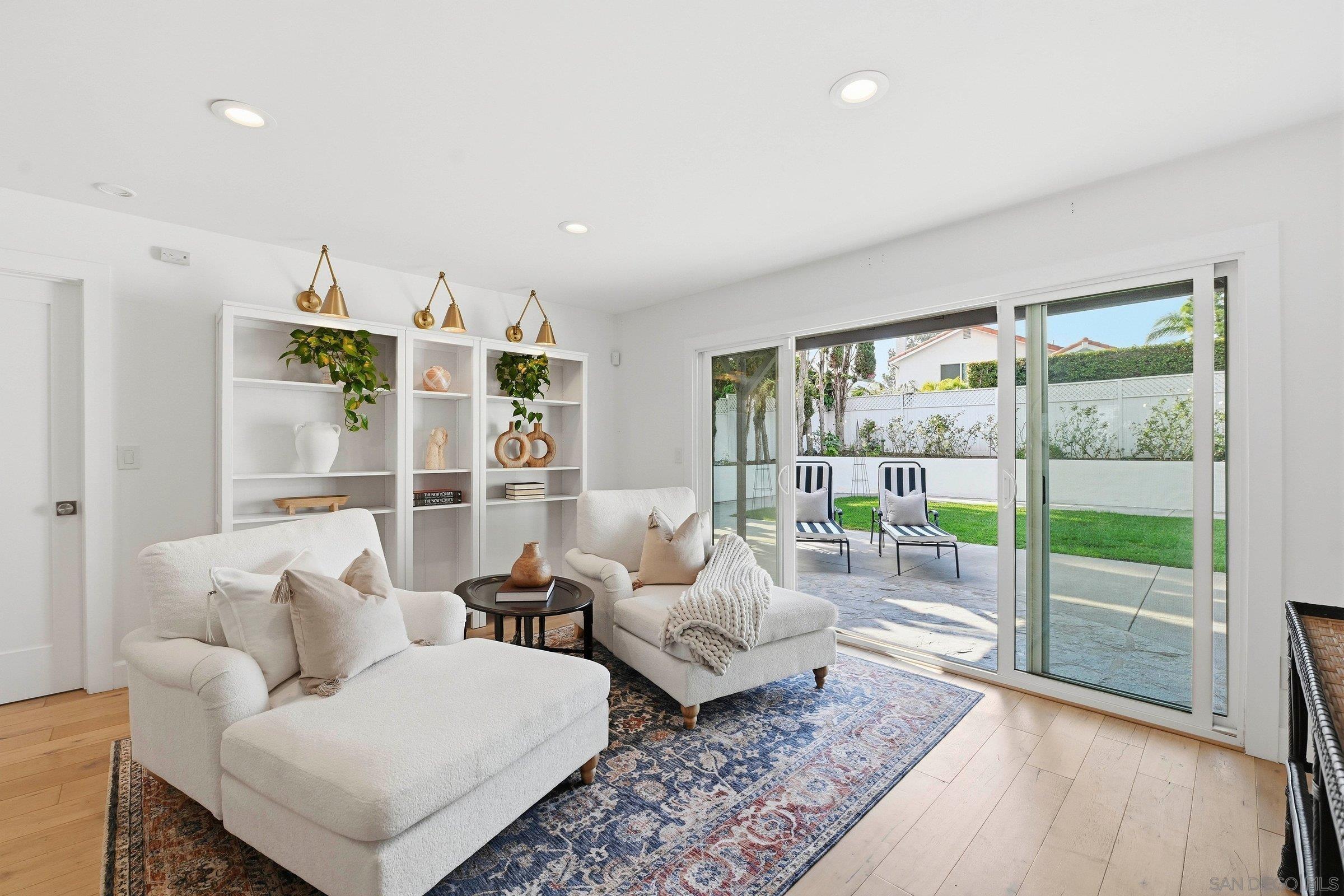 Detail Gallery Image 11 of 34 For 114  Cerro Street, Encinitas,  CA 92024 - 5 Beds | 3 Baths