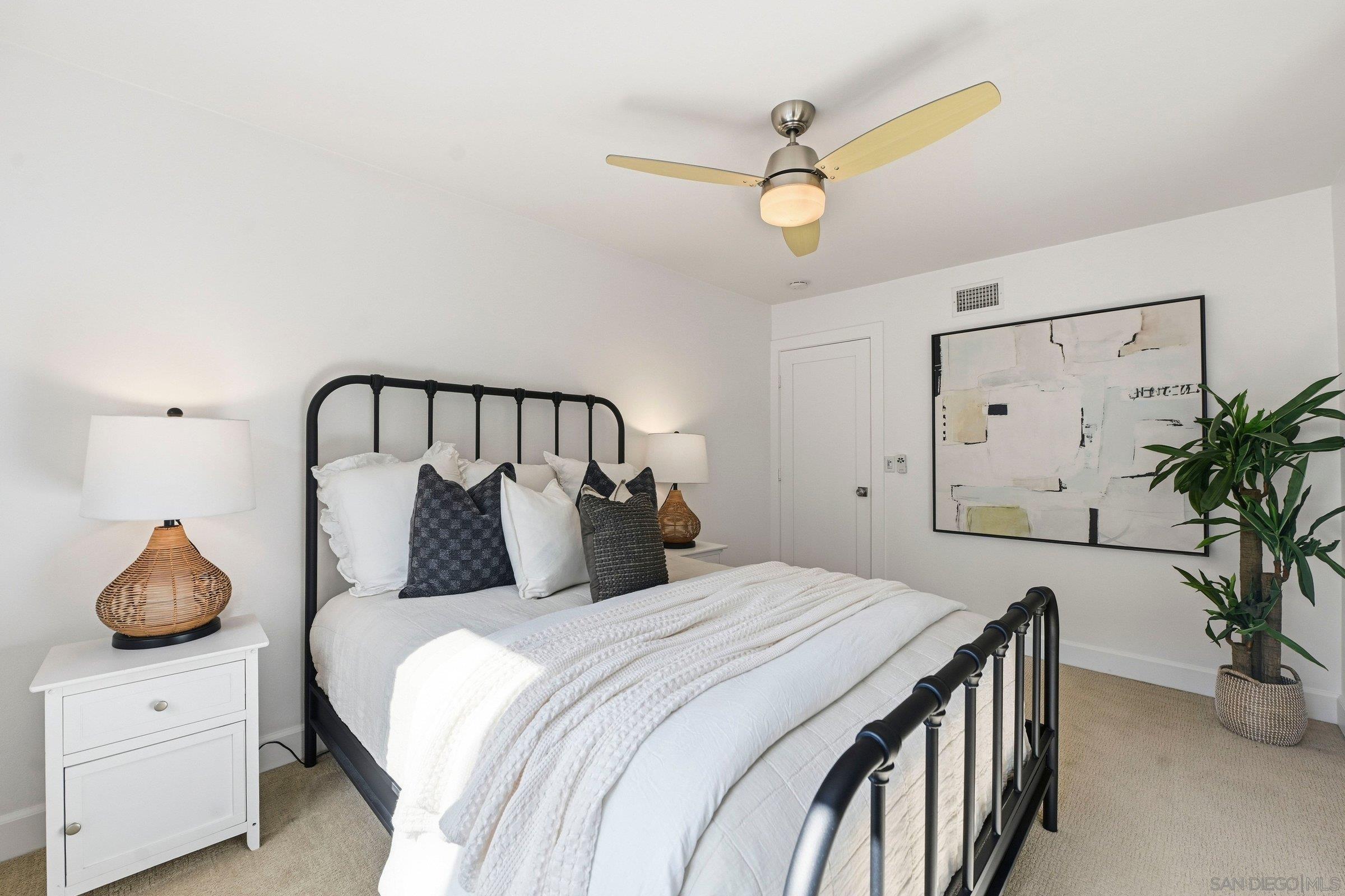 Detail Gallery Image 21 of 34 For 114  Cerro Street, Encinitas,  CA 92024 - 5 Beds | 3 Baths