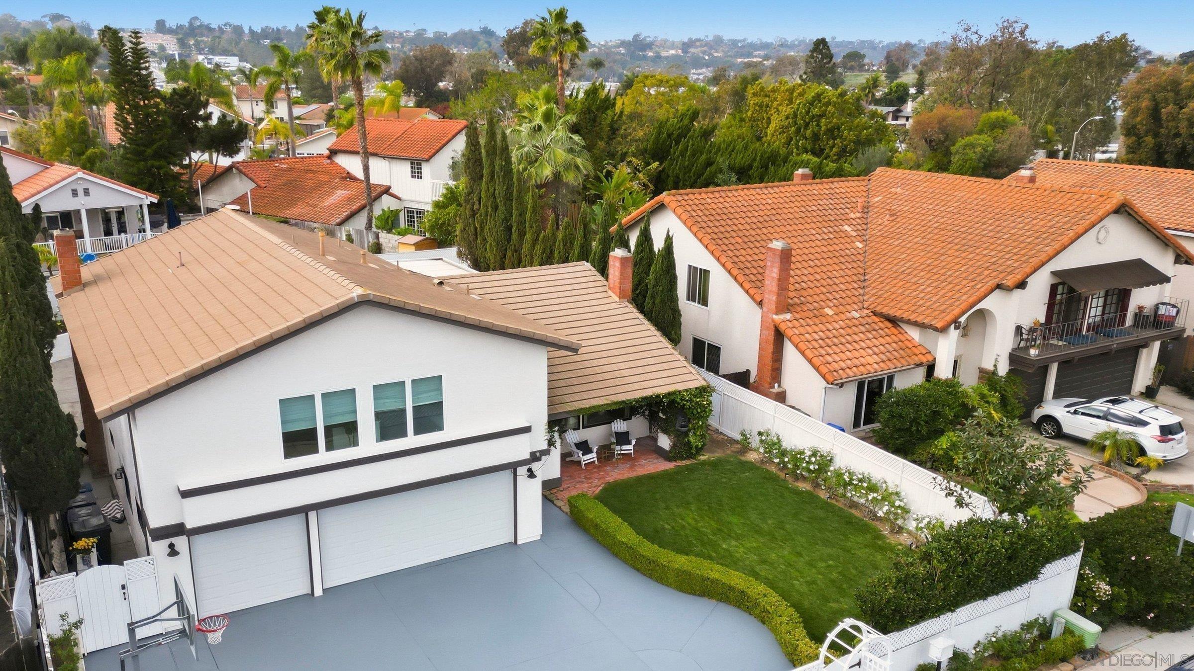 Detail Gallery Image 33 of 34 For 114  Cerro Street, Encinitas,  CA 92024 - 5 Beds | 3 Baths