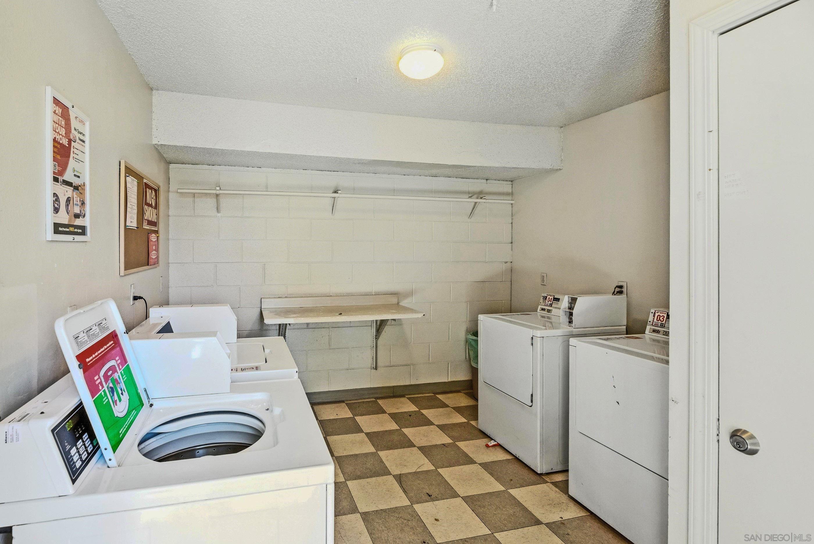 Detail Gallery Image 12 of 44 For 5725  Linda Vista Road  #4,  San Diego,  CA 92110 - 2 Beds | 1/1 Baths