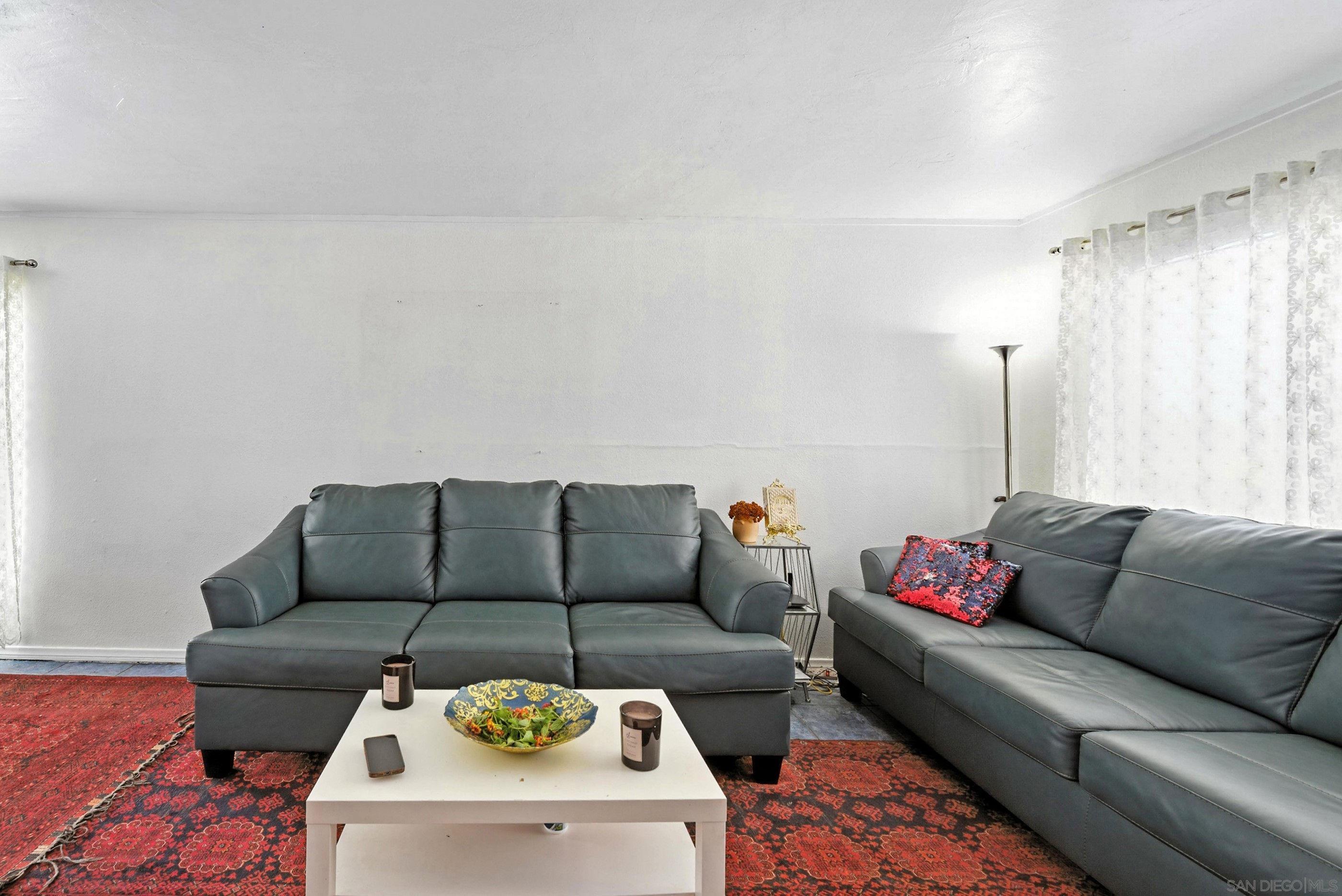 Detail Gallery Image 17 of 44 For 5725  Linda Vista Road  #4,  San Diego,  CA 92110 - 2 Beds | 1/1 Baths