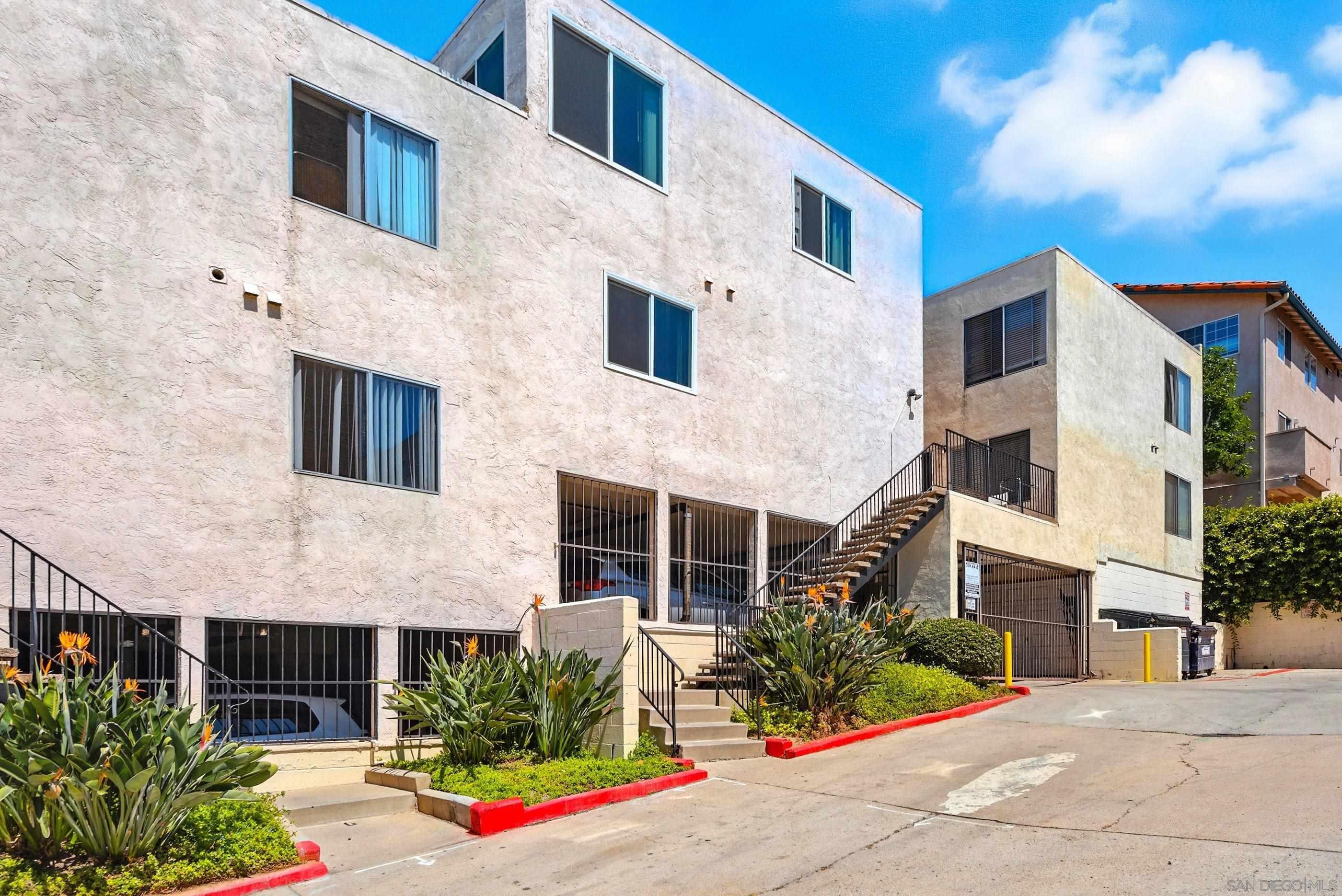 Detail Gallery Image 6 of 44 For 5725  Linda Vista Road  #4,  San Diego,  CA 92110 - 2 Beds | 1/1 Baths