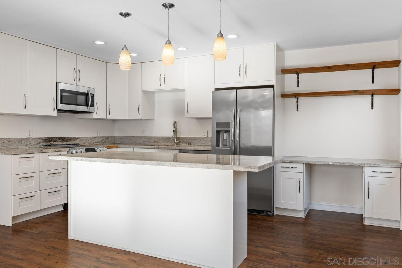 Detail Gallery Image 11 of 38 For 401  Requeza St F1, Encinitas,  CA 92024 - 2 Beds | 1 Baths