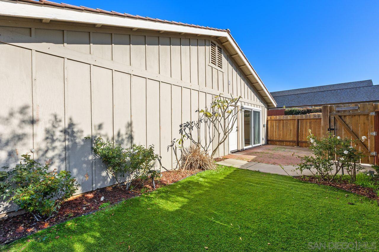 Detail Gallery Image 3 of 38 For 401  Requeza St F1, Encinitas,  CA 92024 - 2 Beds | 1 Baths