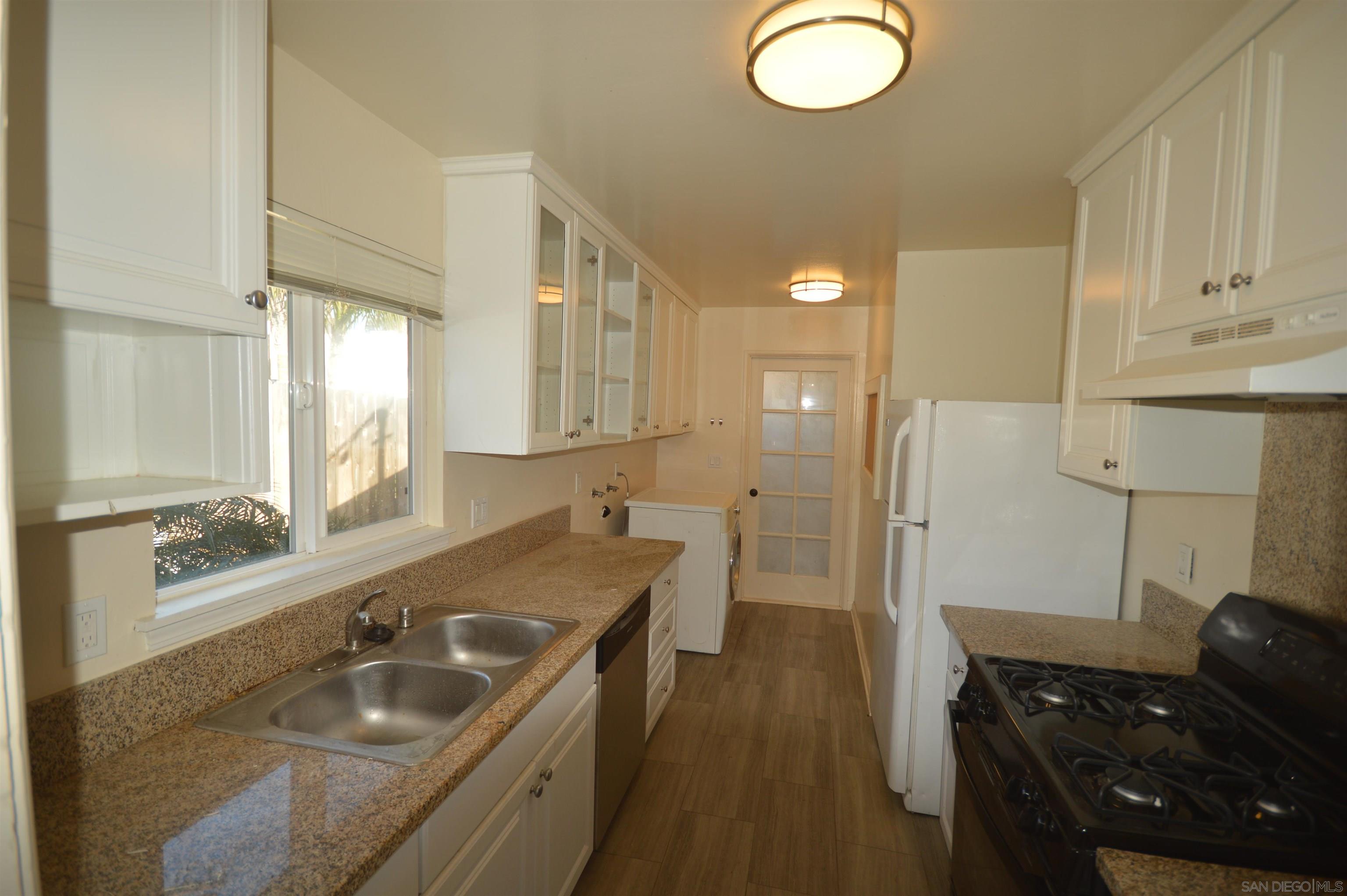 Detail Gallery Image 4 of 25 For 2679-83  Tern Dr, San Diego,  CA 92123 - – Beds | – Baths