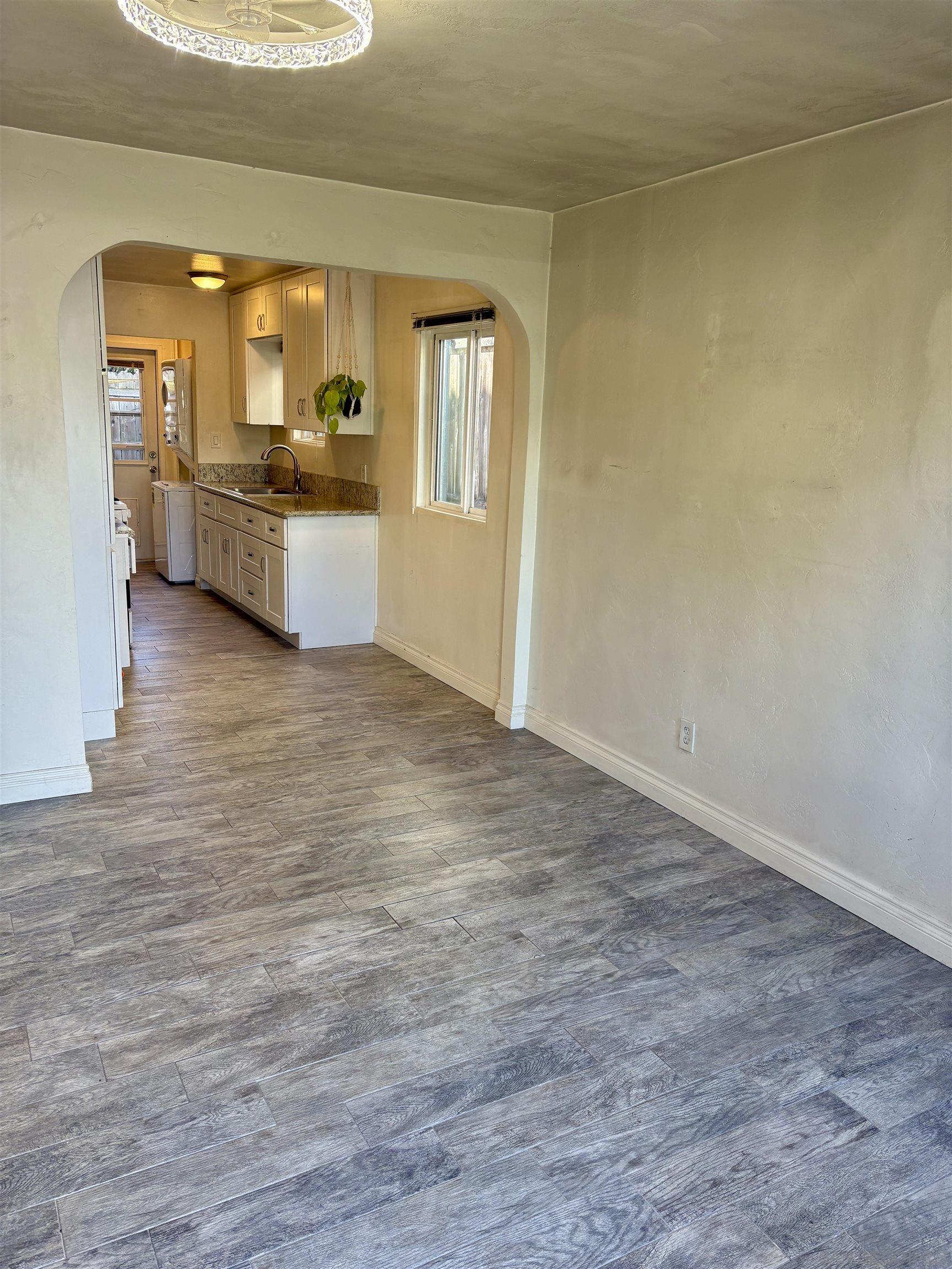 Detail Gallery Image 2 of 18 For 1967  Diamond, San Diego,  CA 92109 - 1 Beds | 1 Baths