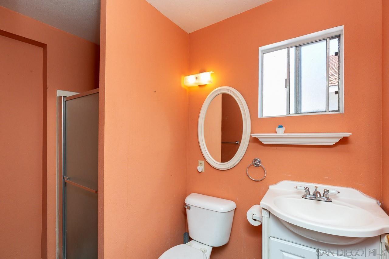 Detail Gallery Image 20 of 43 For 1648  Pescadero Point Ct., Chula Vista,  CA 91911 - 5 Beds | 3/1 Baths