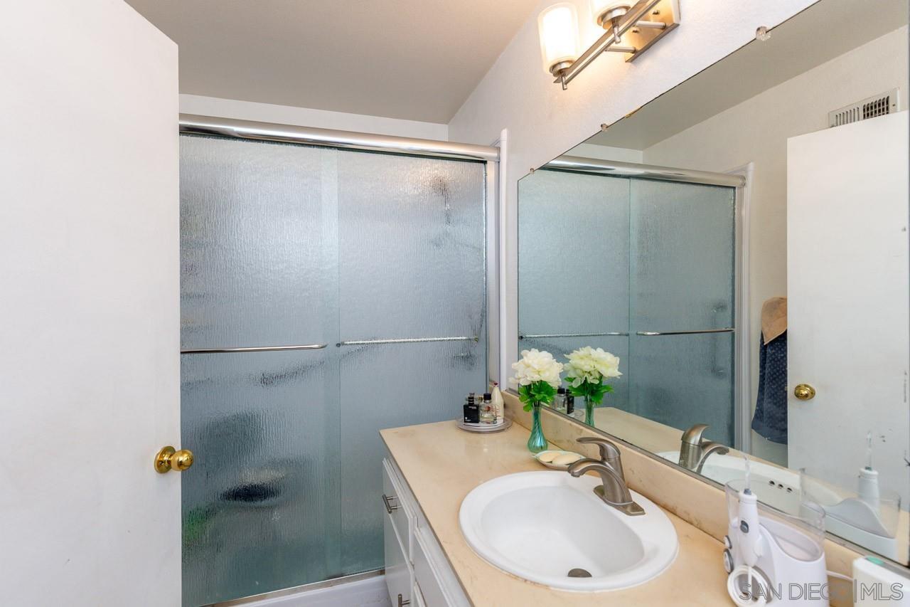 Detail Gallery Image 27 of 43 For 1648  Pescadero Point Ct., Chula Vista,  CA 91911 - 5 Beds | 3/1 Baths