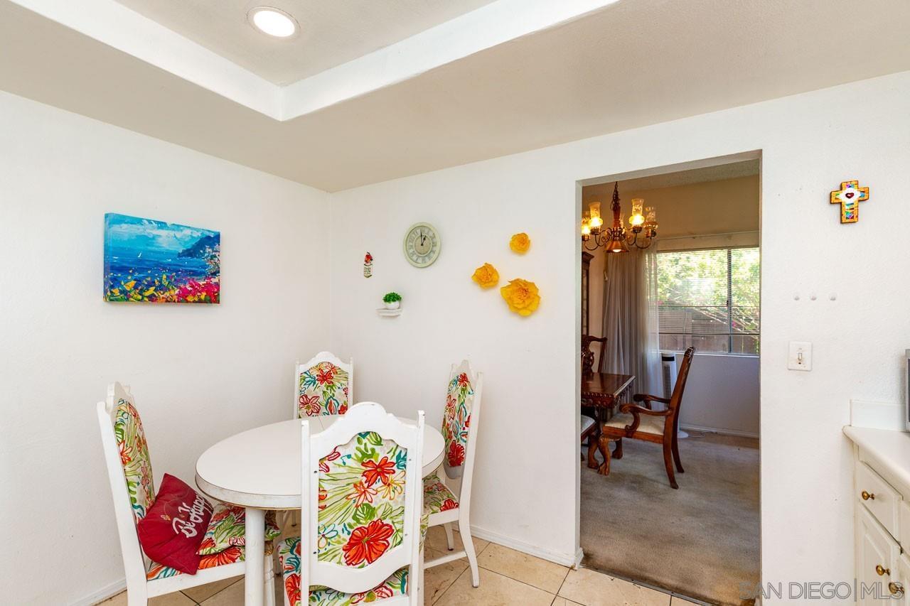 Detail Gallery Image 5 of 43 For 1648  Pescadero Point Ct., Chula Vista,  CA 91911 - 5 Beds | 3/1 Baths