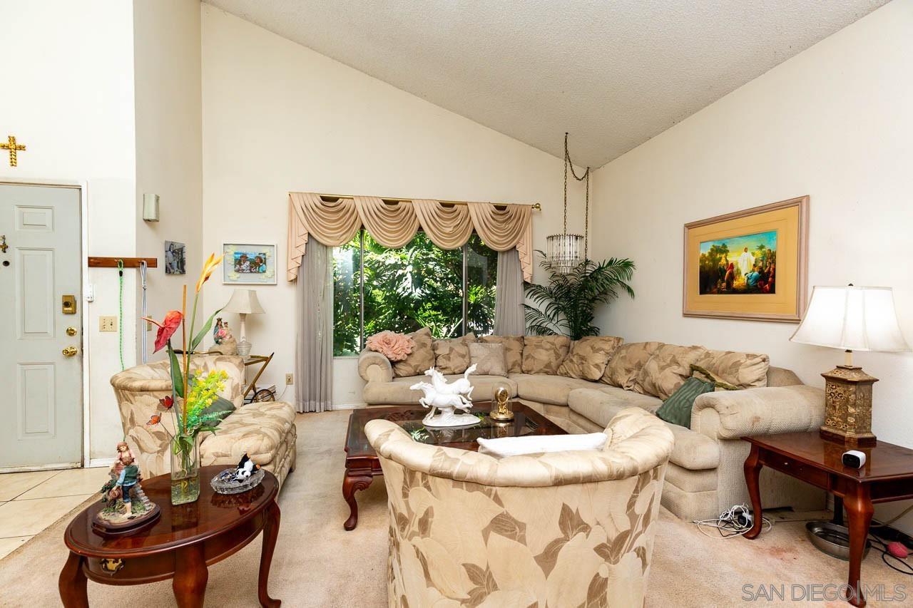 Detail Gallery Image 10 of 43 For 1648  Pescadero Point Ct., Chula Vista,  CA 91911 - 5 Beds | 3/1 Baths