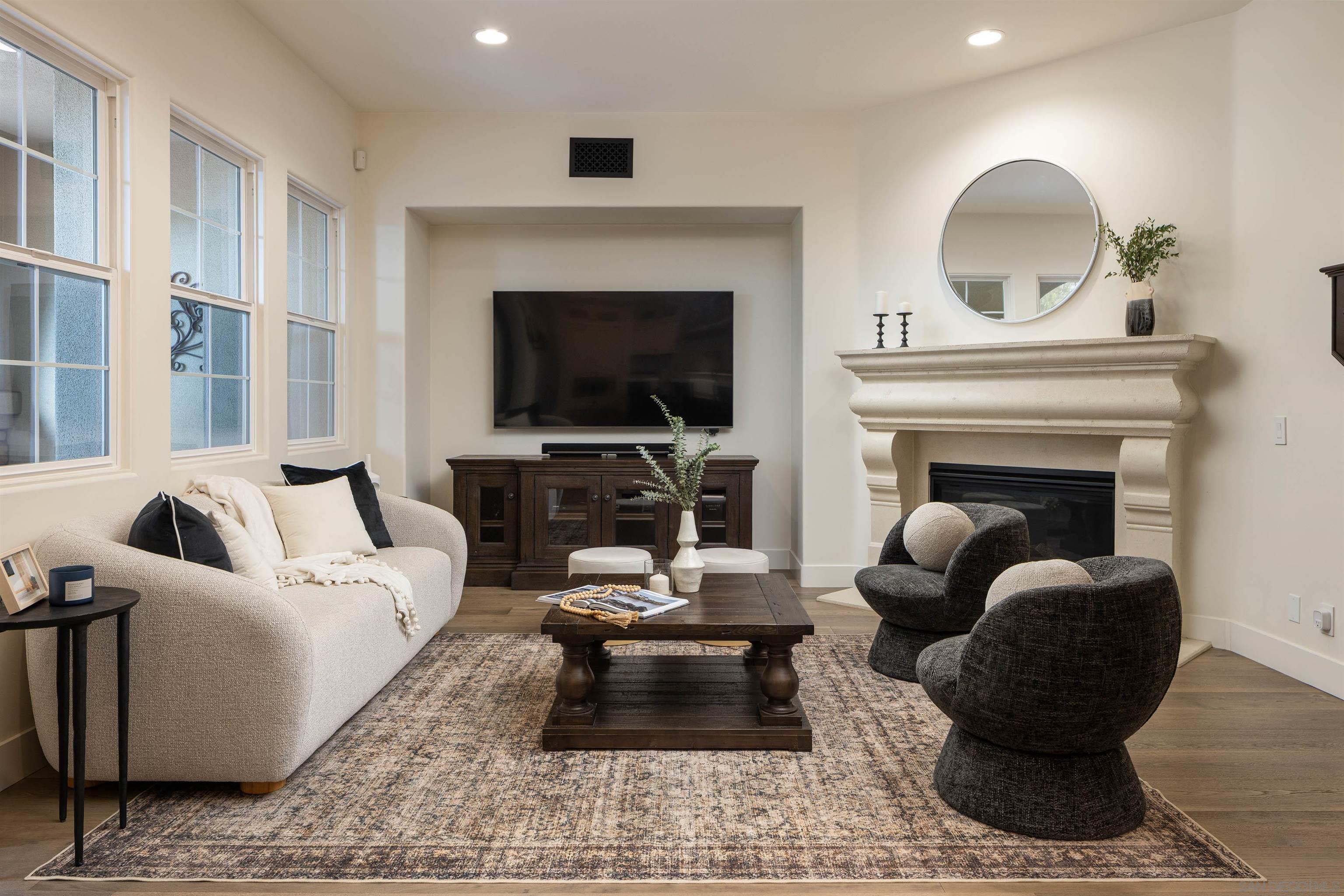 Detail Gallery Image 14 of 63 For 18085  via Roma, Yorba Linda,  CA 92886 - 4 Beds | 4/1 Baths