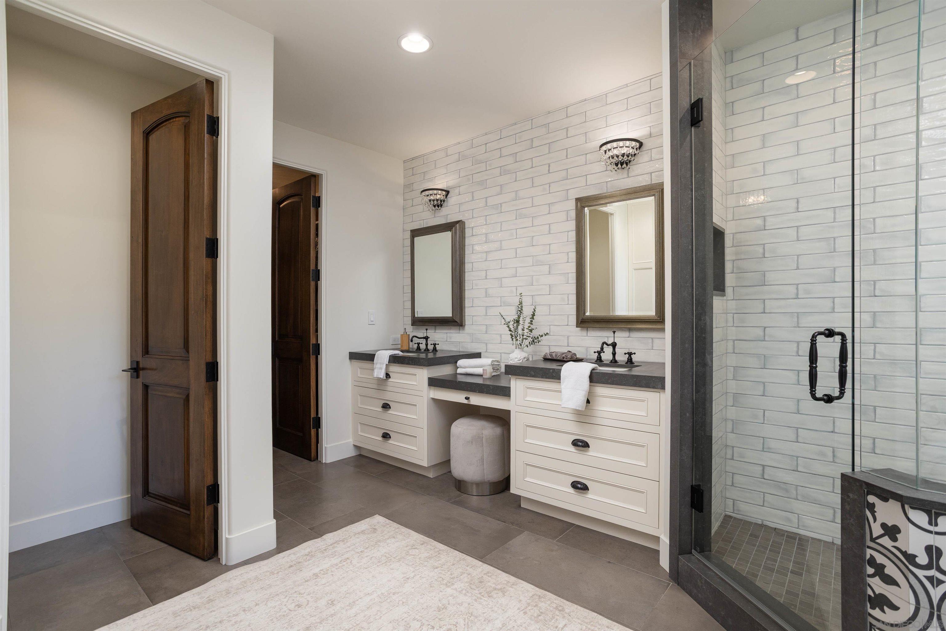 Detail Gallery Image 29 of 63 For 18085  via Roma, Yorba Linda,  CA 92886 - 4 Beds | 4/1 Baths