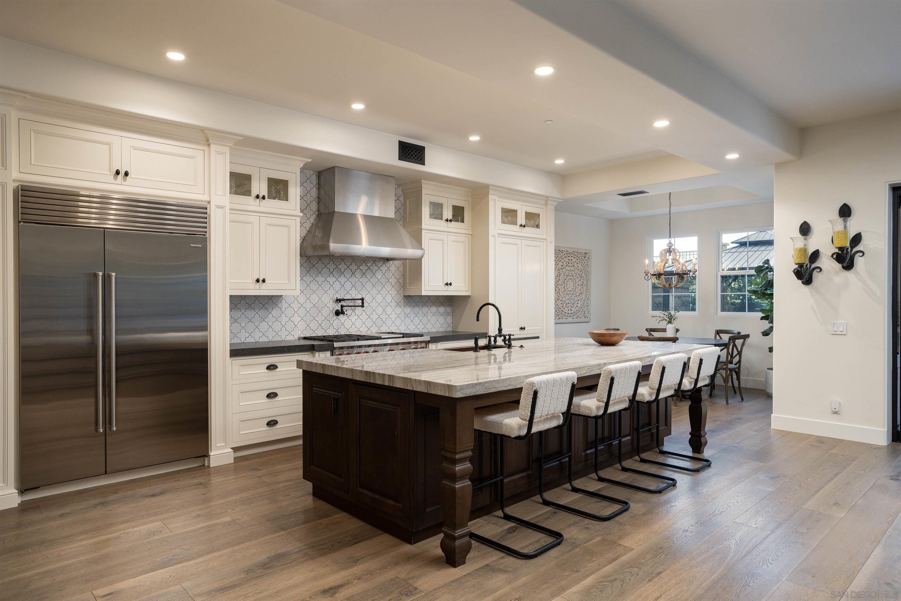 Detail Gallery Image 4 of 63 For 18085  via Roma, Yorba Linda,  CA 92886 - 4 Beds | 4/1 Baths