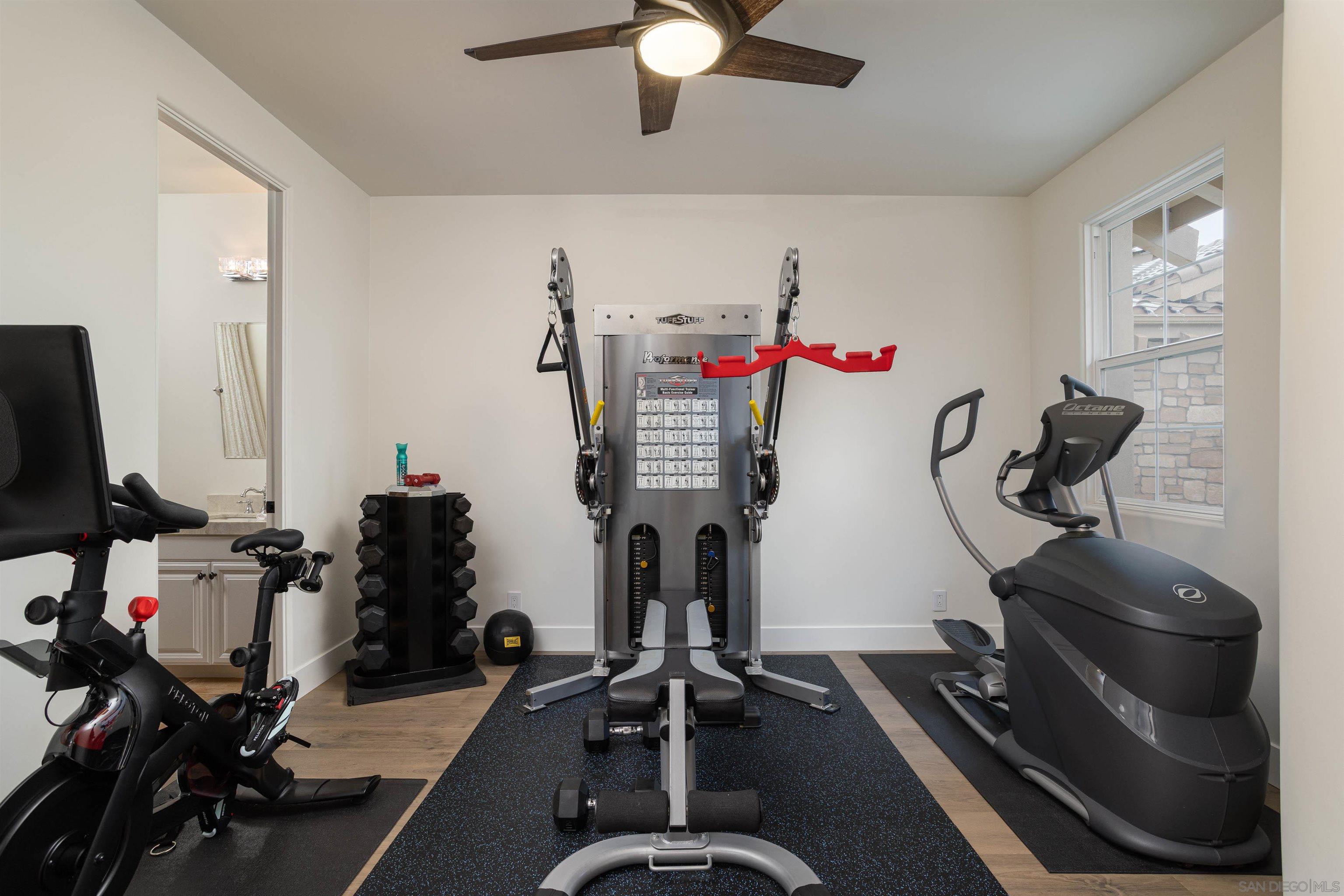 Detail Gallery Image 42 of 63 For 18085  via Roma, Yorba Linda,  CA 92886 - 4 Beds | 4/1 Baths