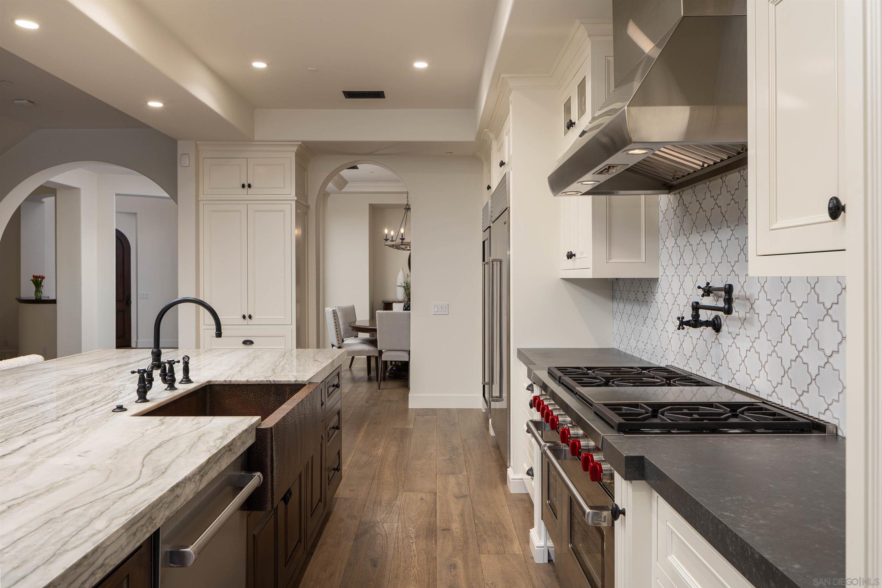 Detail Gallery Image 7 of 63 For 18085  via Roma, Yorba Linda,  CA 92886 - 4 Beds | 4/1 Baths