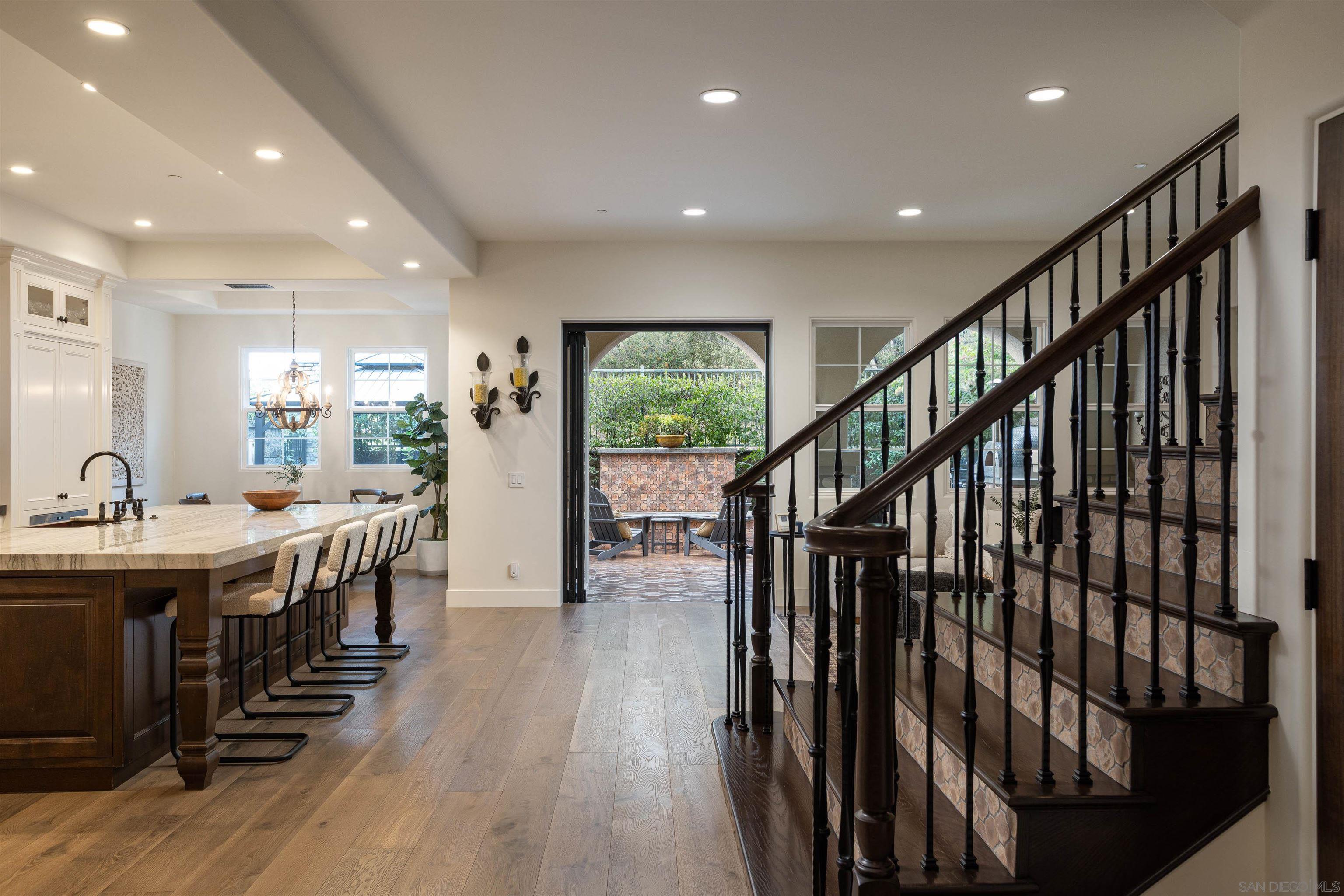 Detail Gallery Image 10 of 63 For 18085  via Roma, Yorba Linda,  CA 92886 - 4 Beds | 4/1 Baths