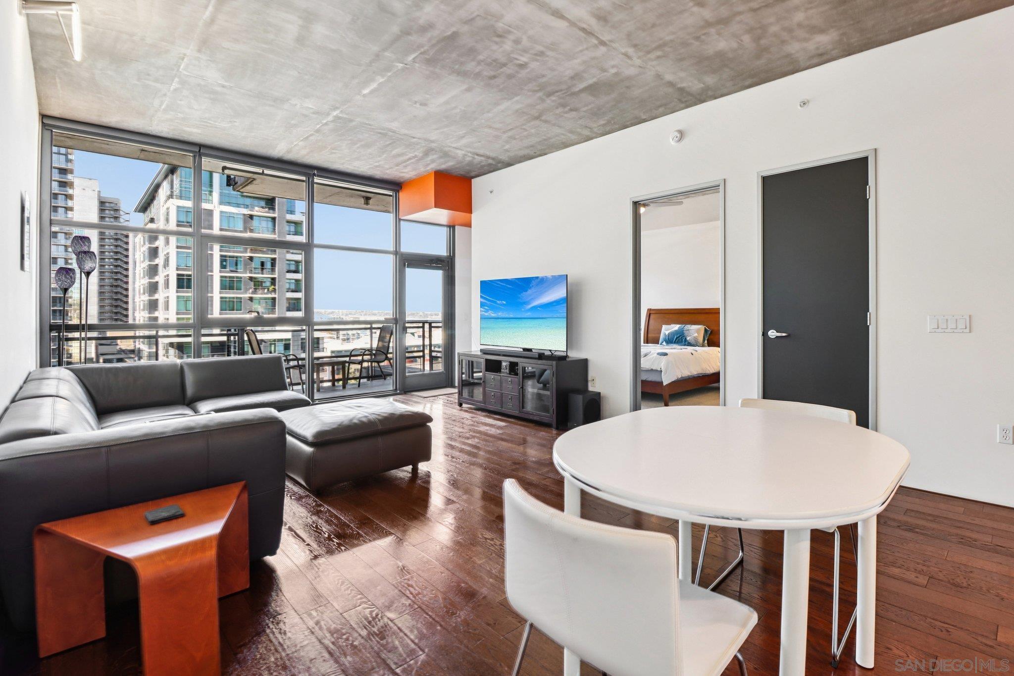 Detail Gallery Image 2 of 38 For 1494  Union St  #908,  San Diego,  CA 92101 - 1 Beds | 1 Baths