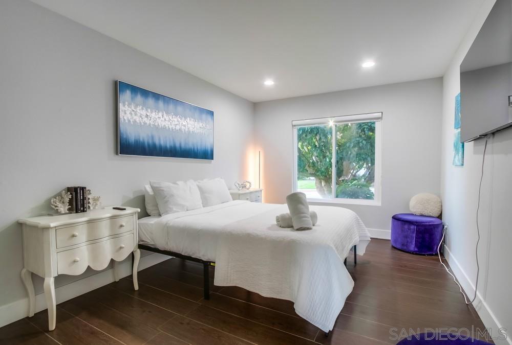 Detail Gallery Image 27 of 74 For 13297  Portofino Drive, Del Mar,  CA 92014 - 5 Beds | 3/1 Baths