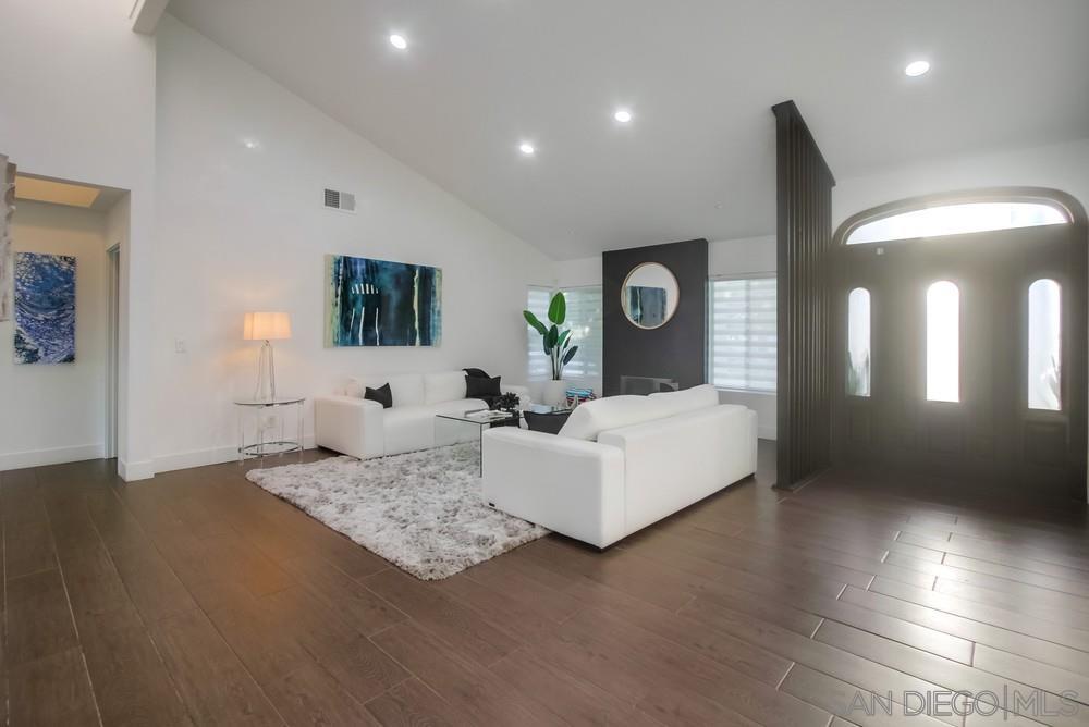 Detail Gallery Image 8 of 74 For 13297  Portofino Drive, Del Mar,  CA 92014 - 5 Beds | 3/1 Baths