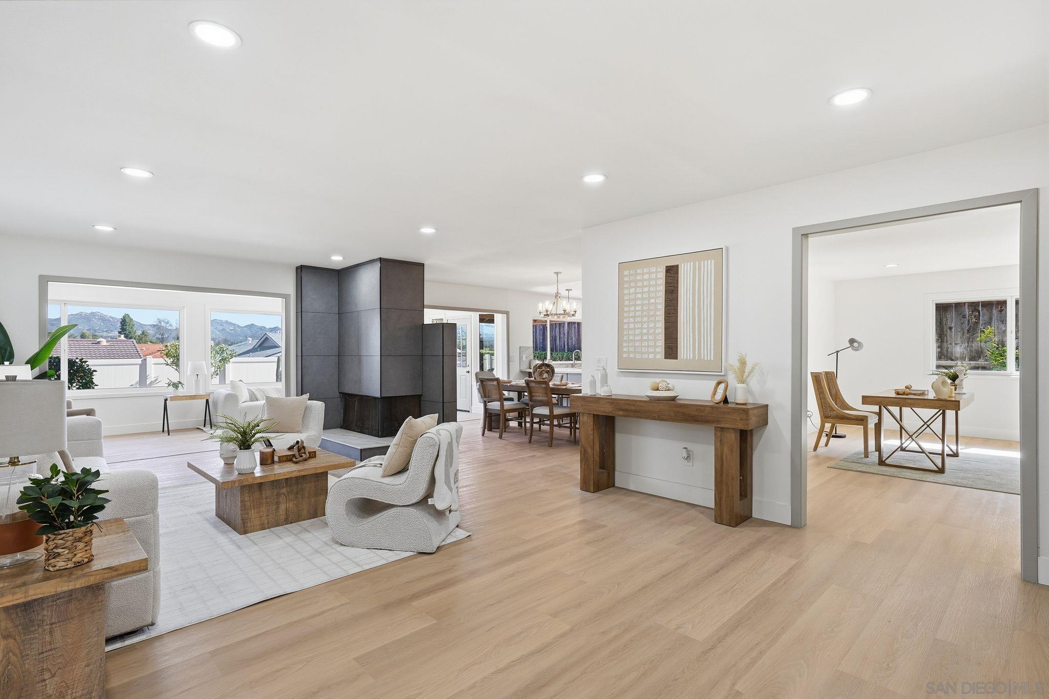 Detail Gallery Image 3 of 44 For 16625  San Tomas Dr, San Diego,  CA 92128 - 3 Beds | 2 Baths