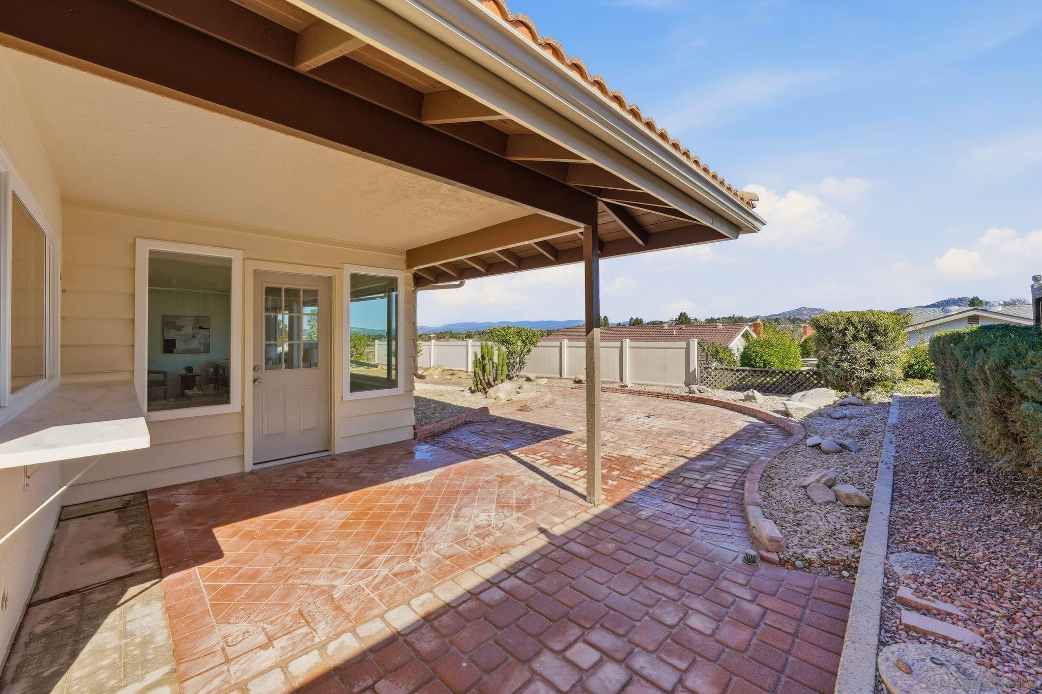 Detail Gallery Image 33 of 44 For 16625  San Tomas Dr, San Diego,  CA 92128 - 3 Beds | 2 Baths