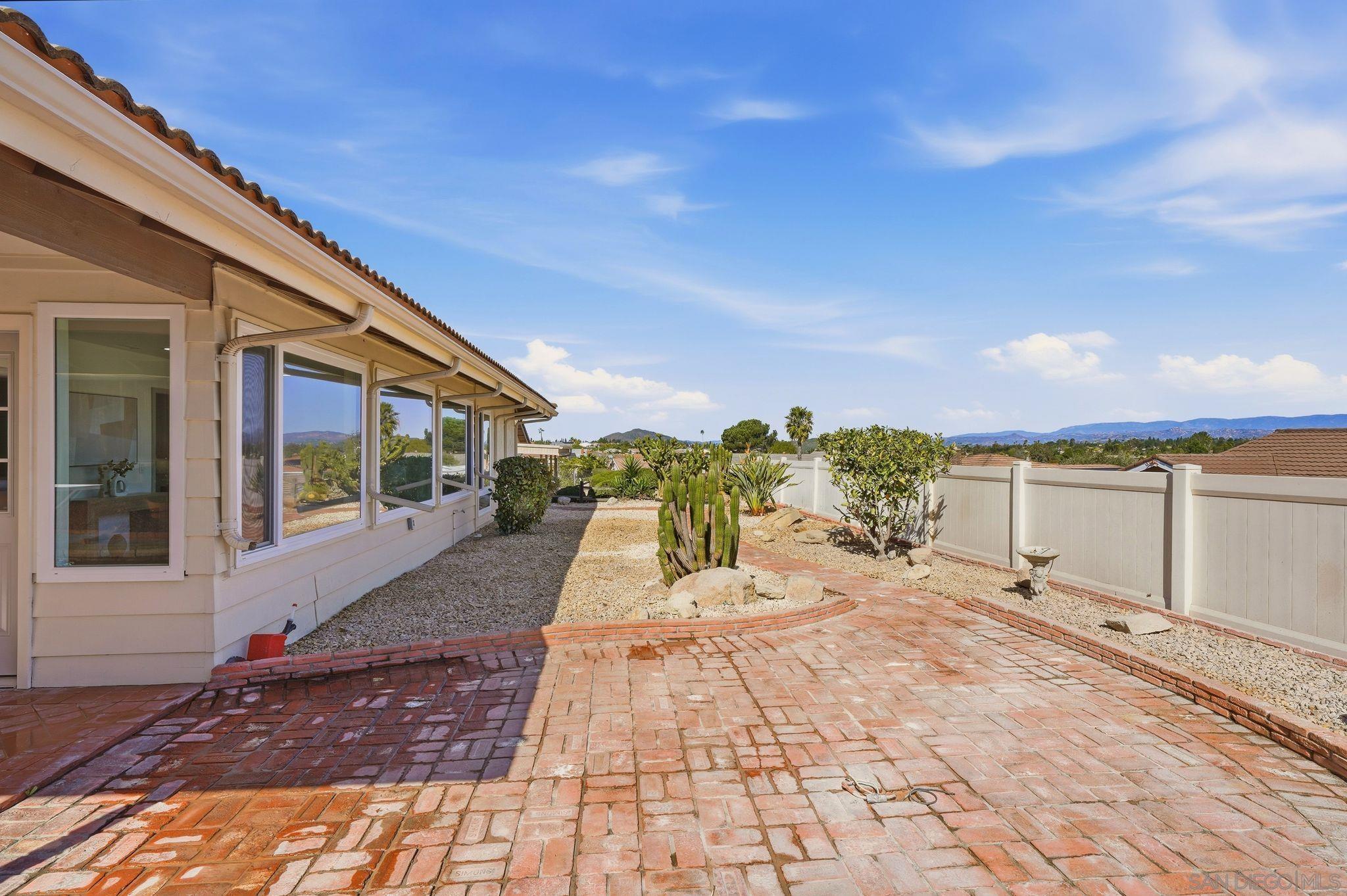 Detail Gallery Image 34 of 44 For 16625  San Tomas Dr, San Diego,  CA 92128 - 3 Beds | 2 Baths