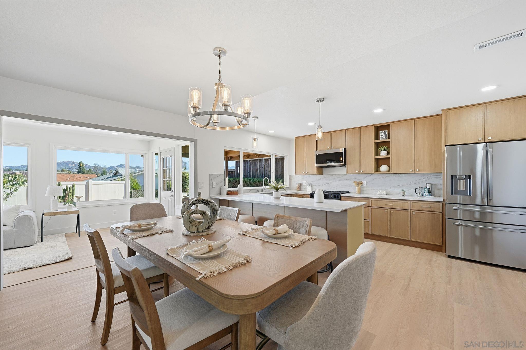 Detail Gallery Image 7 of 44 For 16625  San Tomas Dr, San Diego,  CA 92128 - 3 Beds | 2 Baths