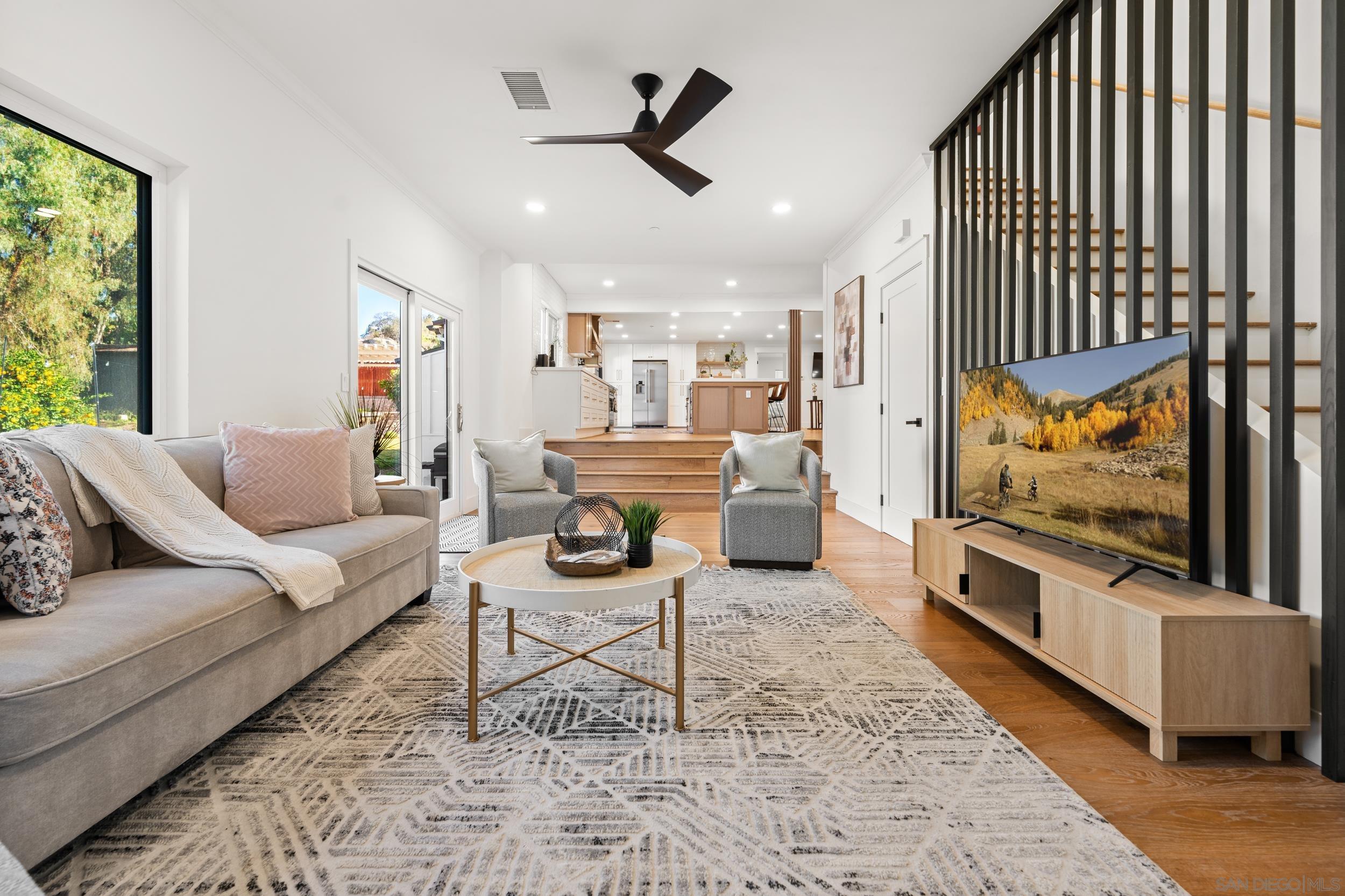 Detail Gallery Image 14 of 32 For 16021  Pomerado, Poway,  CA 92064 - 6 Beds | 5 Baths