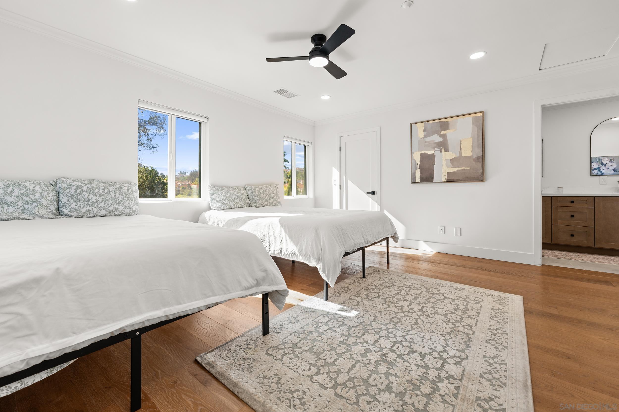 Detail Gallery Image 17 of 32 For 16021  Pomerado, Poway,  CA 92064 - 6 Beds | 5 Baths