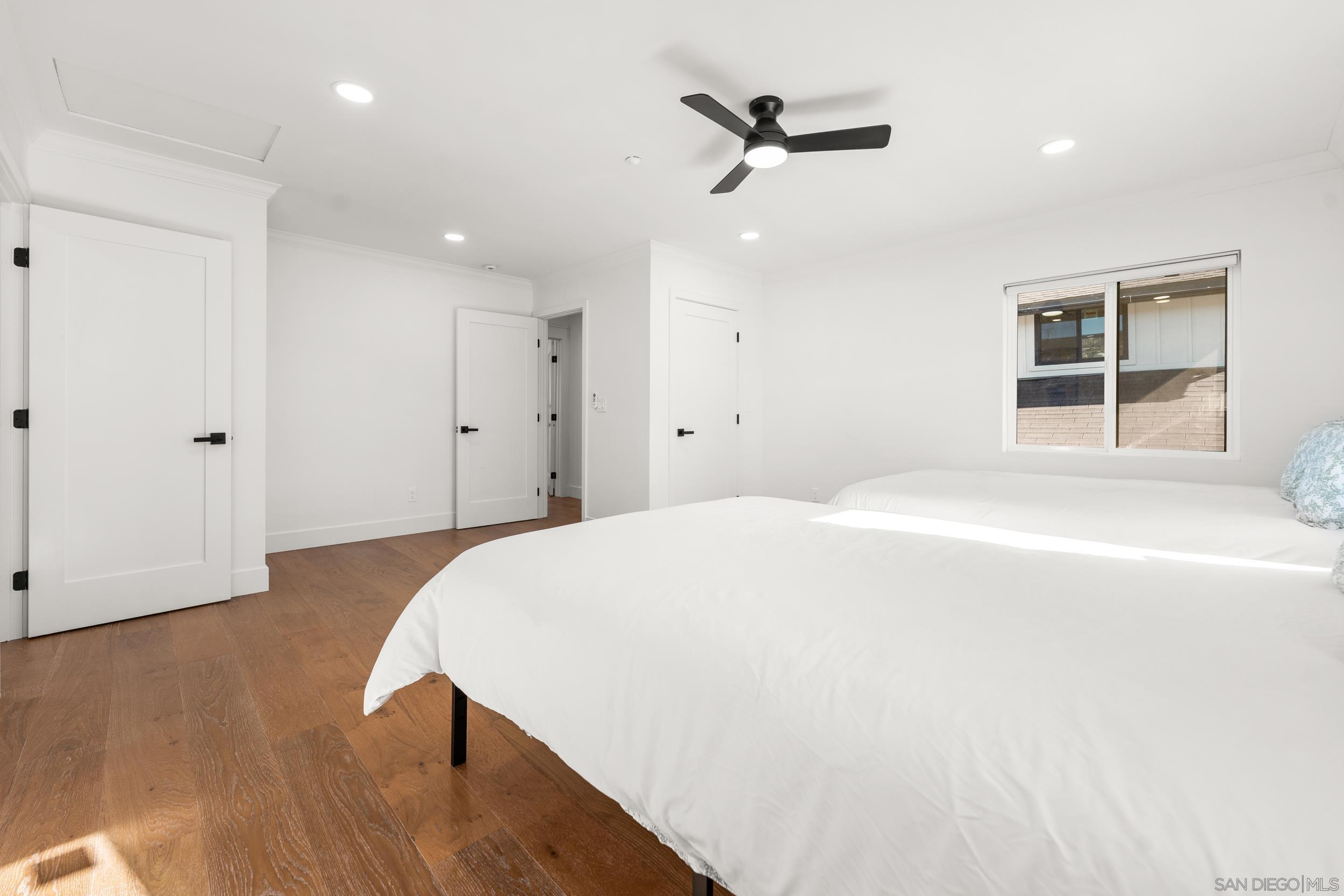 Detail Gallery Image 18 of 32 For 16021  Pomerado, Poway,  CA 92064 - 6 Beds | 5 Baths