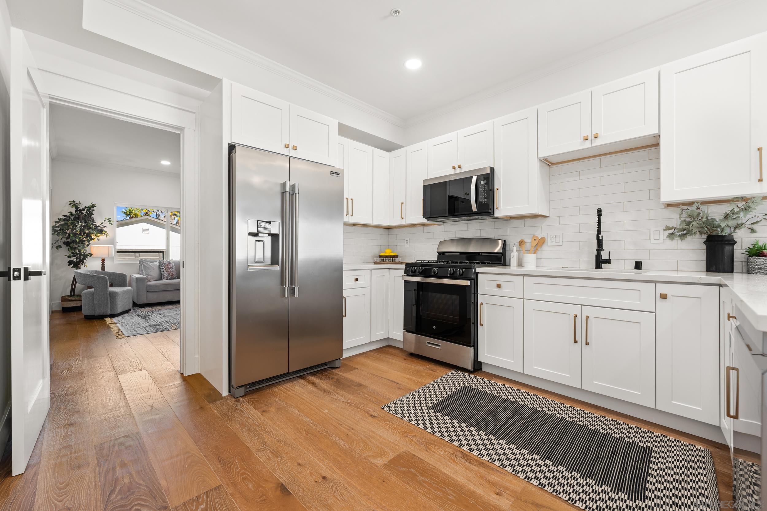 Detail Gallery Image 20 of 32 For 16021  Pomerado, Poway,  CA 92064 - 6 Beds | 5 Baths