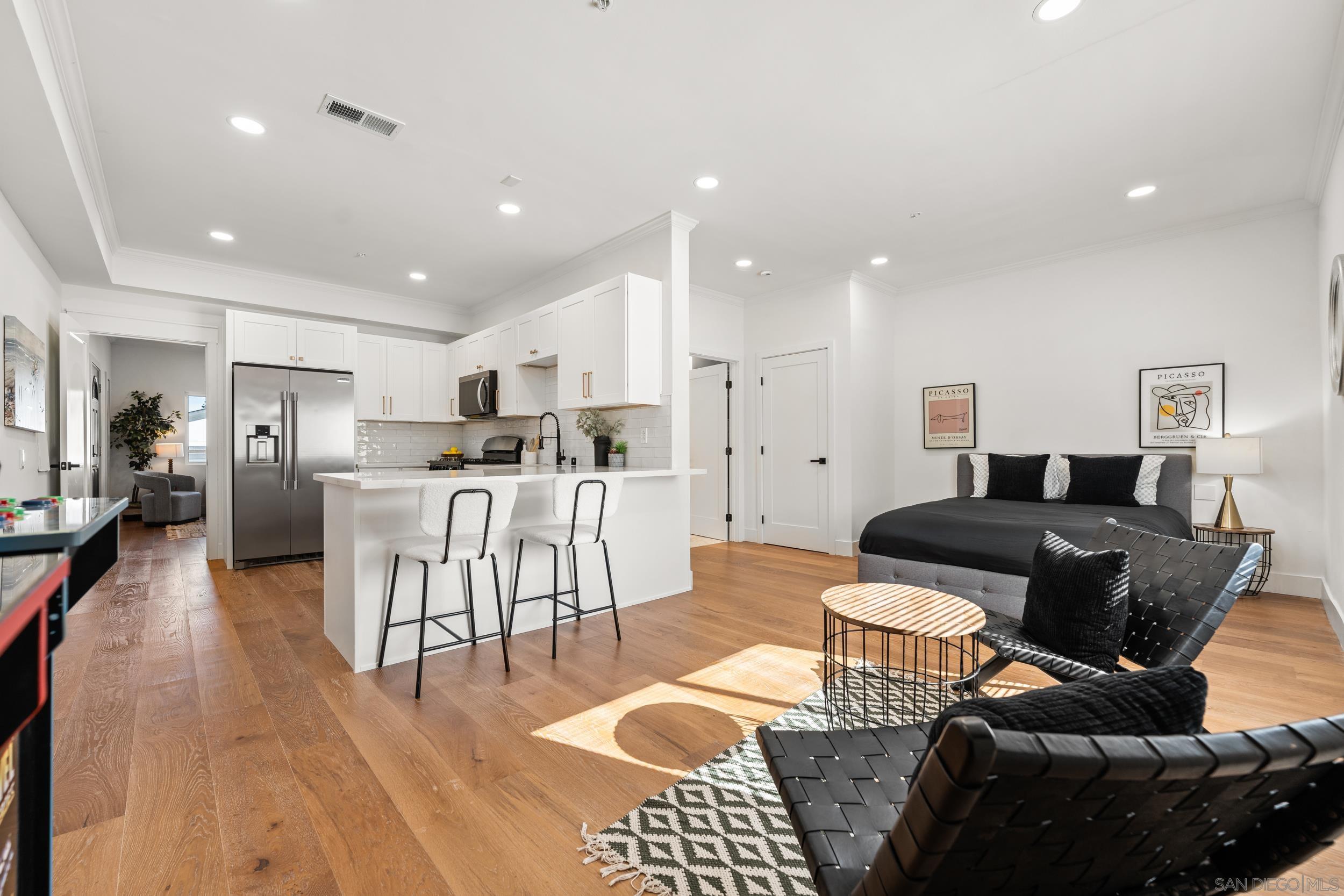 Detail Gallery Image 23 of 32 For 16021  Pomerado, Poway,  CA 92064 - 6 Beds | 5 Baths