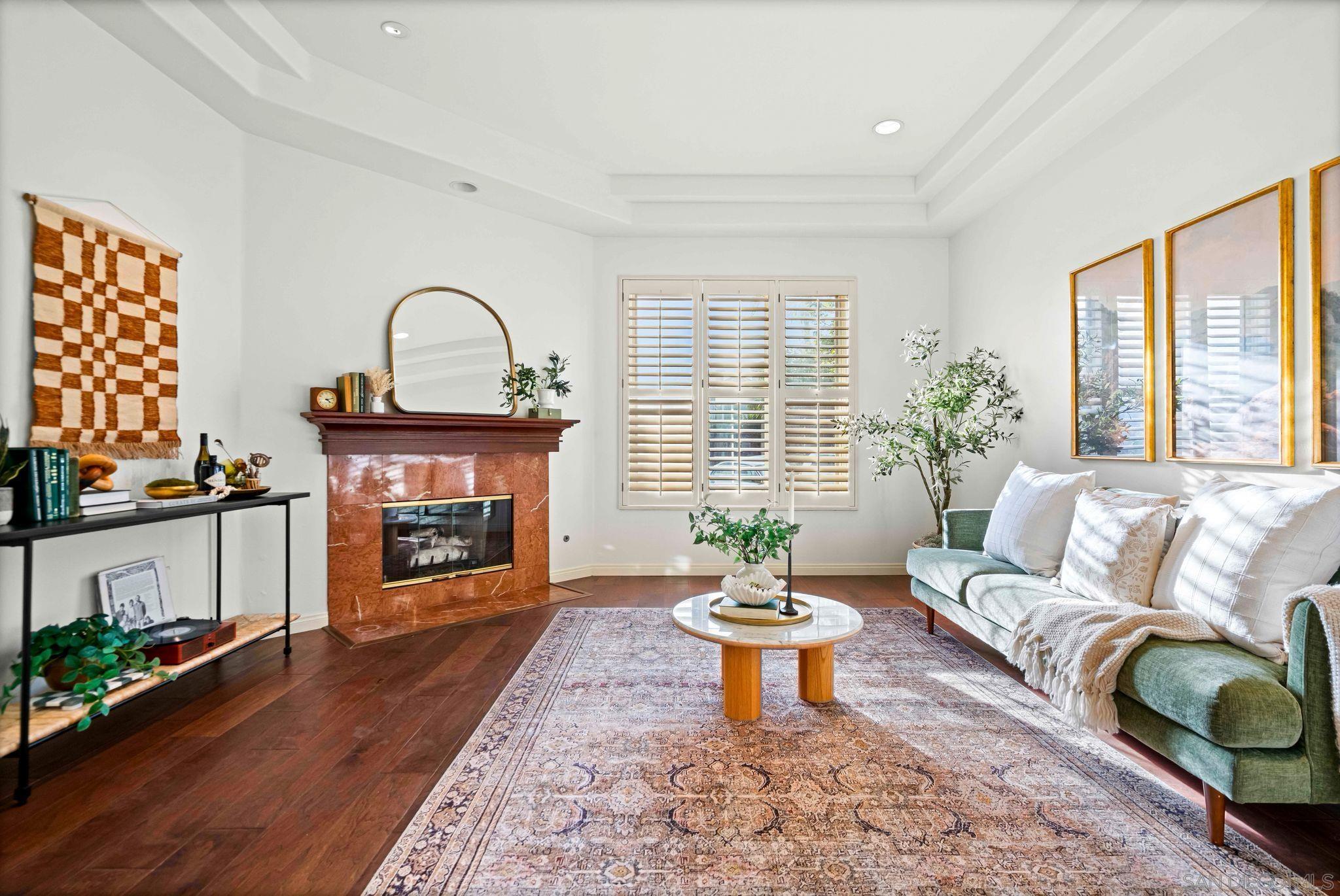 Detail Gallery Image 2 of 37 For 7455  Draper Ave  #2,  La Jolla,  CA 92037 - 3 Beds | 2/1 Baths