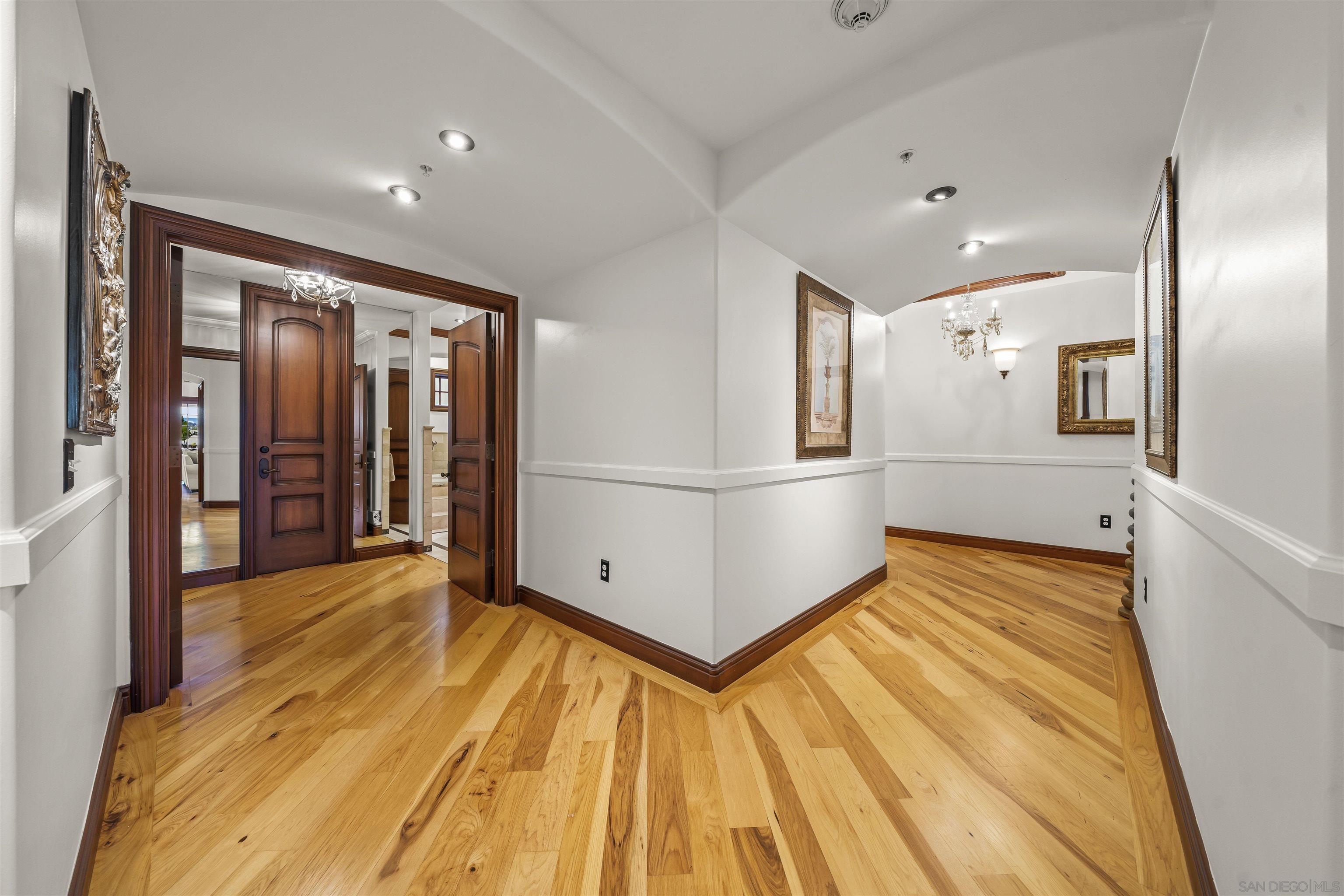 Detail Gallery Image 28 of 59 For 120  C Ave  206, Coronado,  CA 92118 - 3 Beds | 2 Baths