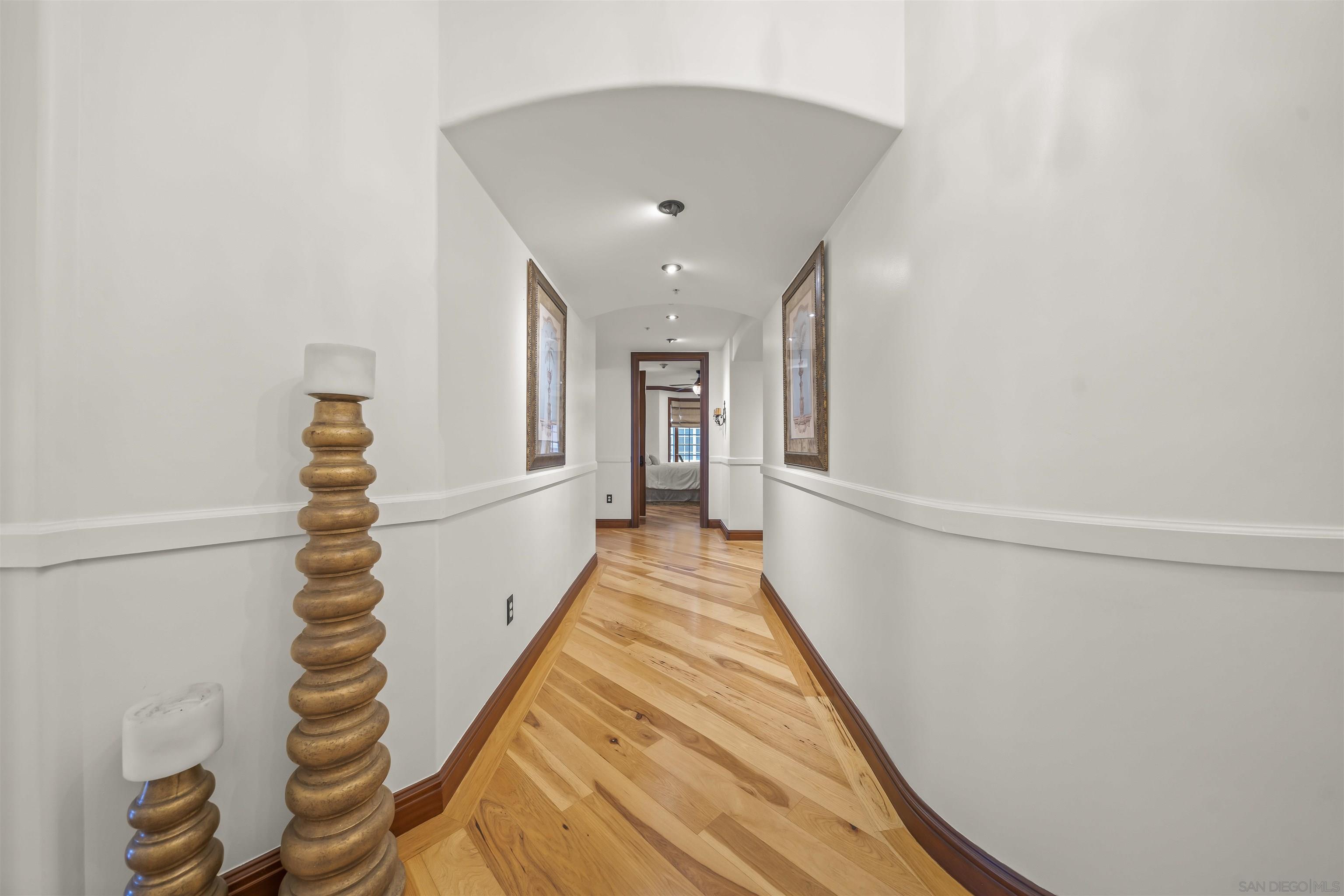 Detail Gallery Image 7 of 59 For 120  C Ave  206, Coronado,  CA 92118 - 3 Beds | 2 Baths