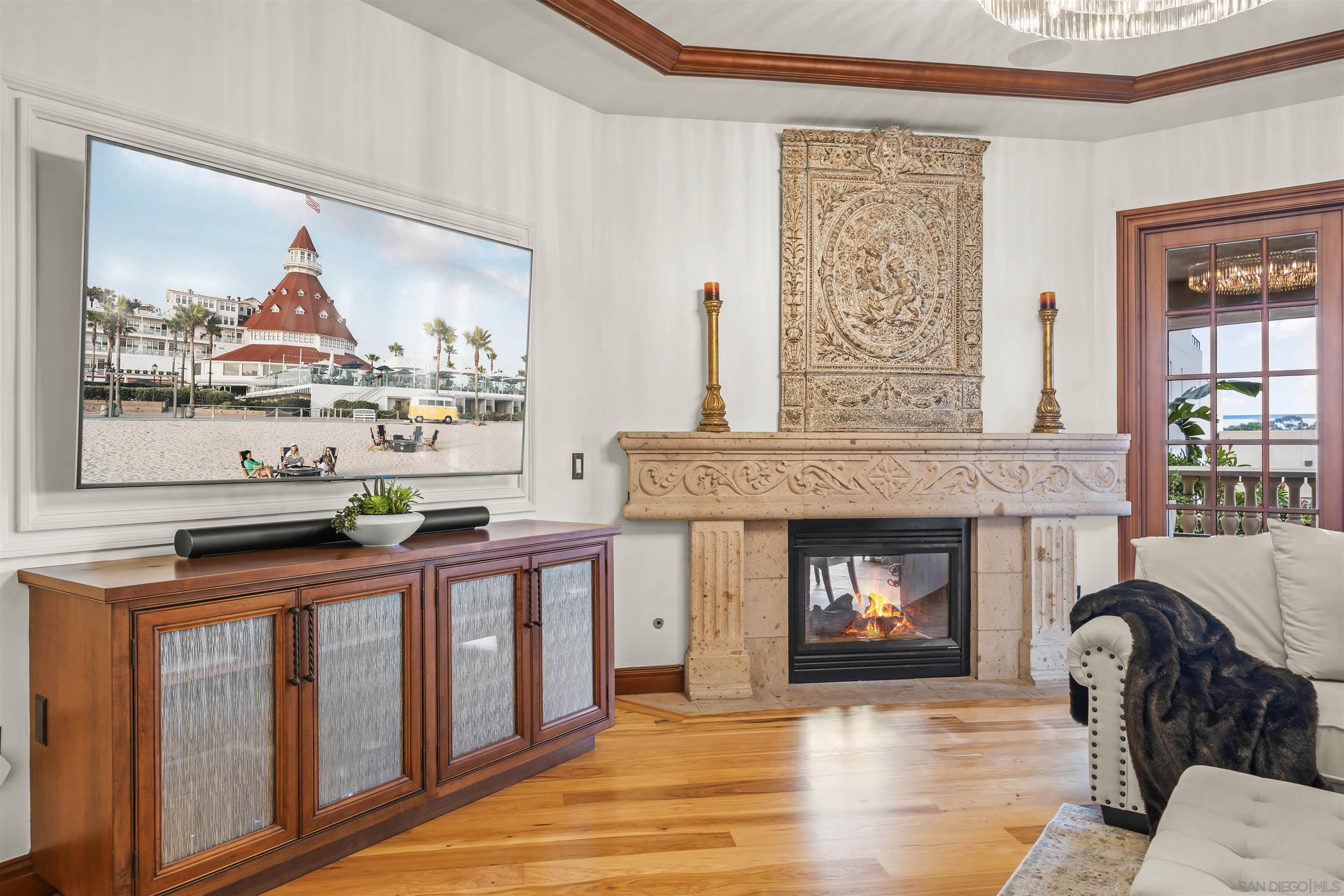 Detail Gallery Image 9 of 59 For 120  C Ave  206, Coronado,  CA 92118 - 3 Beds | 2 Baths