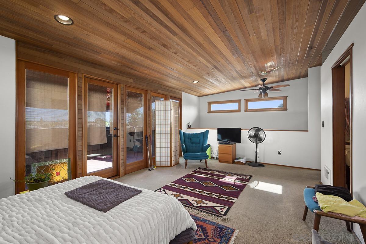 Detail Gallery Image 14 of 37 For 1817  David St, San Diego,  CA 92111 - 5 Beds | 3/1 Baths