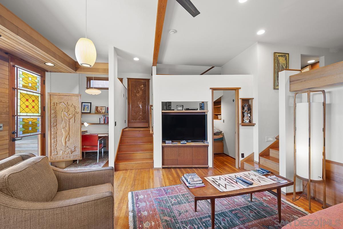 Detail Gallery Image 3 of 37 For 1817  David St, San Diego,  CA 92111 - 5 Beds | 3/1 Baths