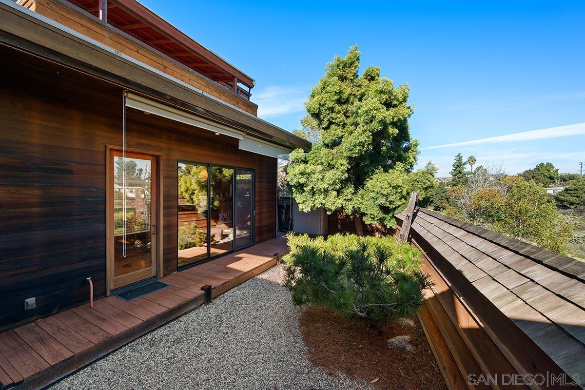 Detail Gallery Image 21 of 37 For 1817  David St, San Diego,  CA 92111 - 5 Beds | 3/1 Baths