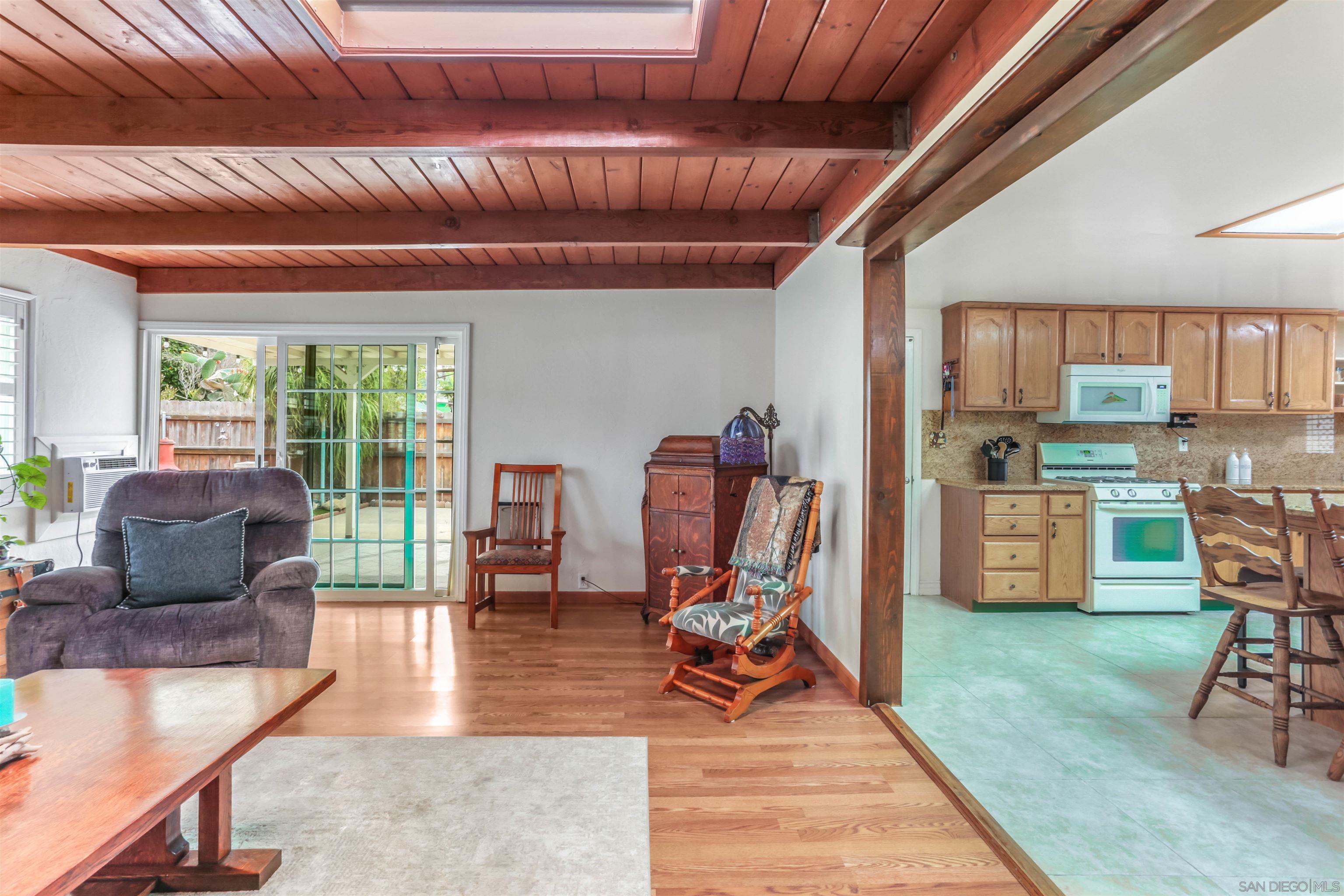 Detail Gallery Image 12 of 34 For 13209  Neddick Ave, Poway,  CA 92064 - 3 Beds | 2 Baths