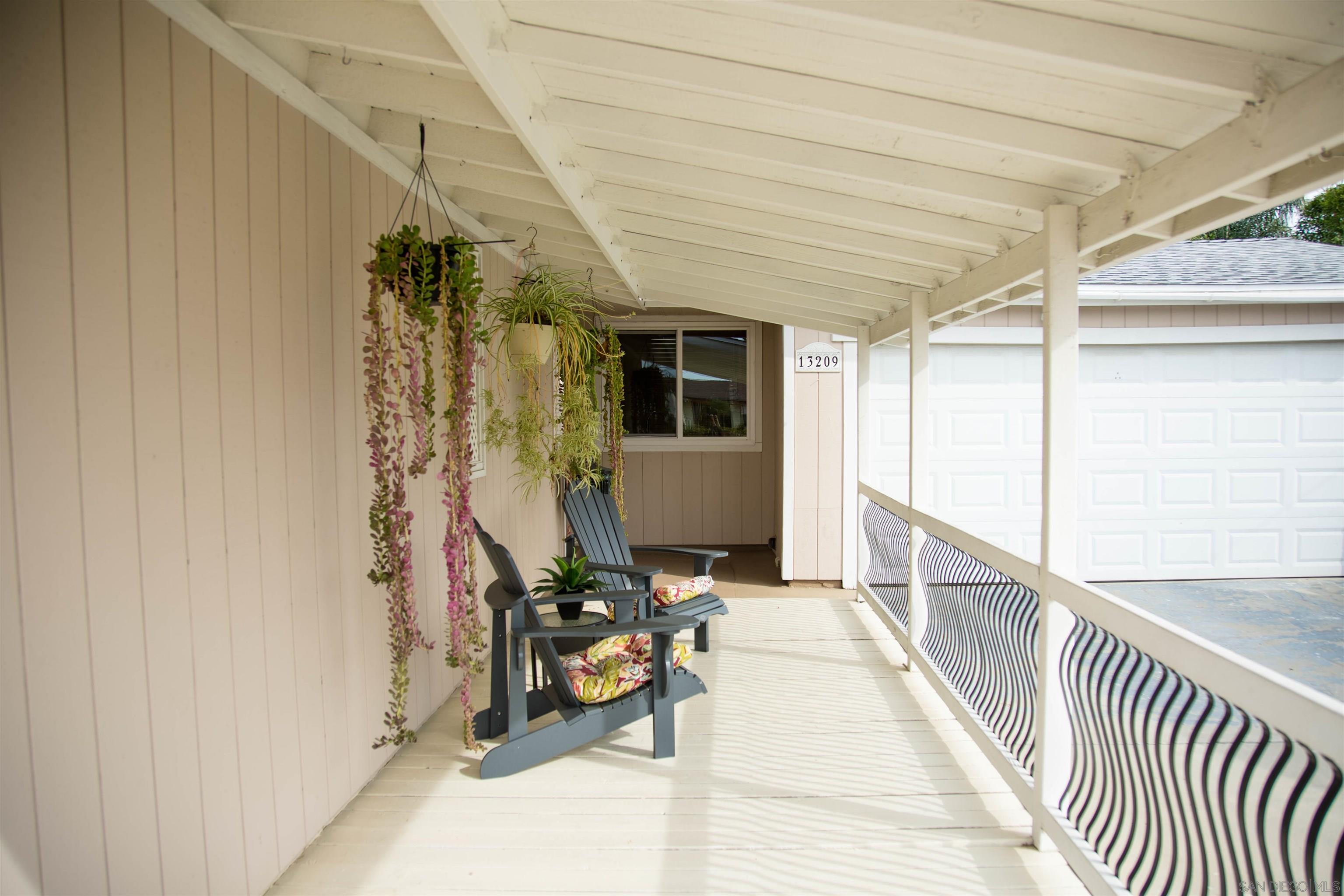 Detail Gallery Image 3 of 34 For 13209  Neddick Ave, Poway,  CA 92064 - 3 Beds | 2 Baths