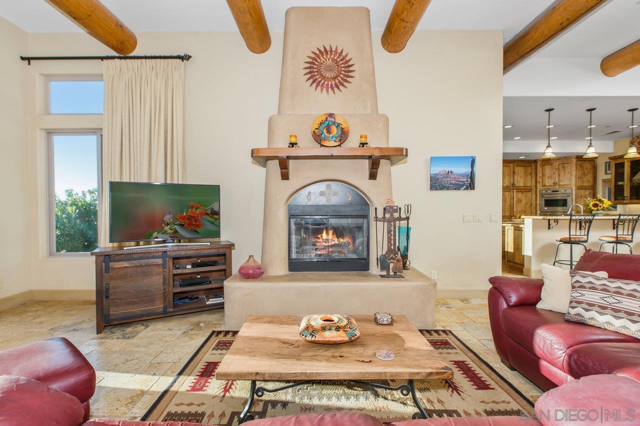 Detail Gallery Image 13 of 41 For 15715  Green Valley Truck Trail, Ramona,  CA 92065 - 3 Beds | 3 Baths