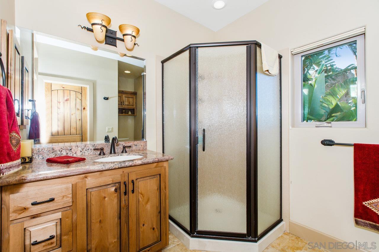 Detail Gallery Image 18 of 41 For 15715  Green Valley Truck Trail, Ramona,  CA 92065 - 3 Beds | 3 Baths