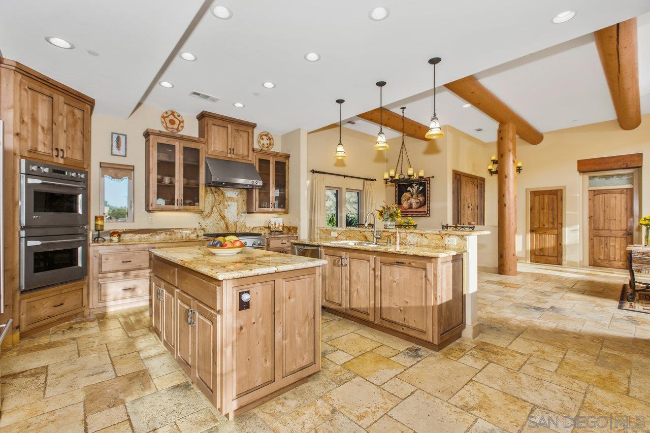 Detail Gallery Image 5 of 41 For 15715  Green Valley Truck Trail, Ramona,  CA 92065 - 3 Beds | 3 Baths