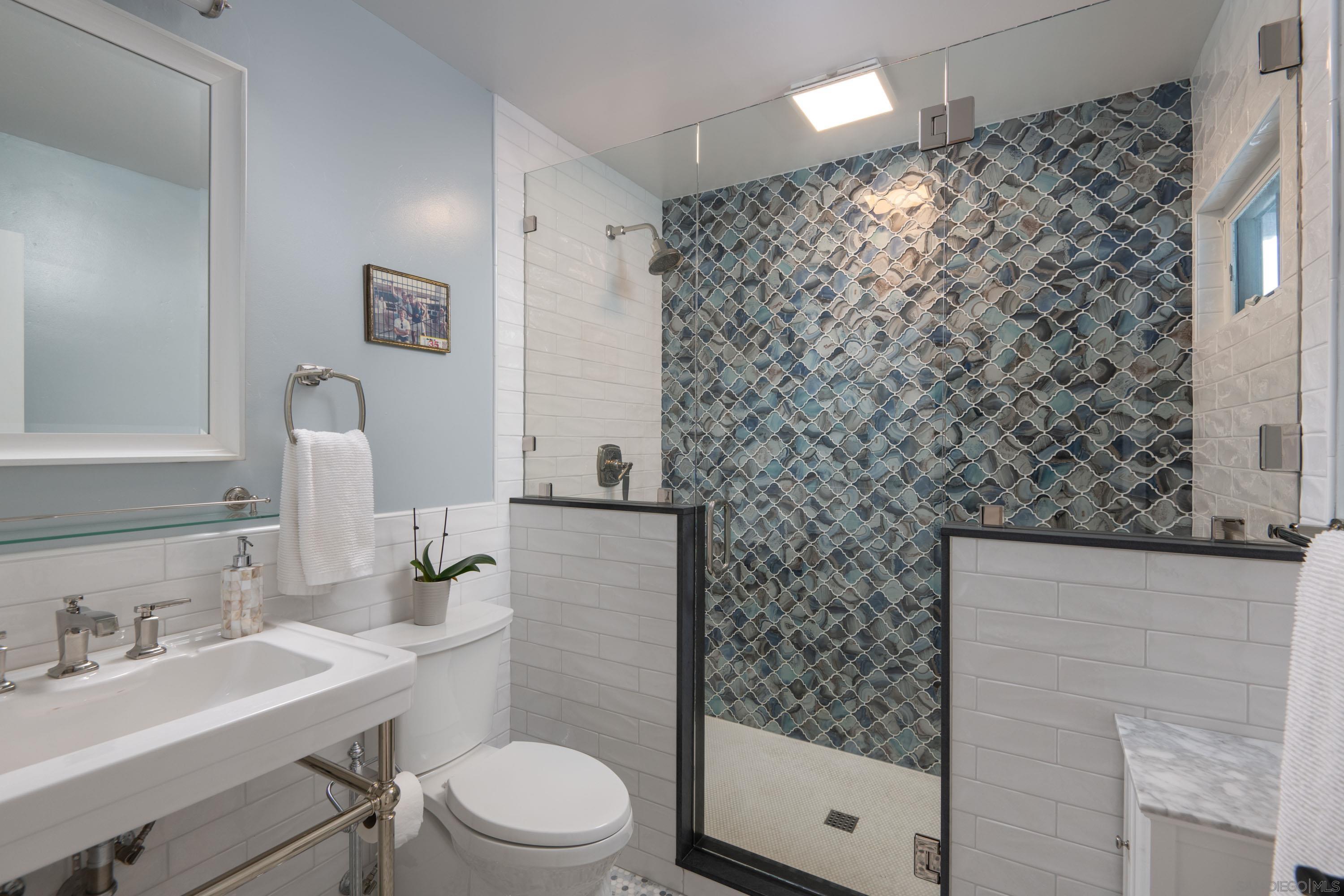 Detail Gallery Image 15 of 30 For 264  24th St., Del Mar,  CA 92014 - 4 Beds | 4 Baths