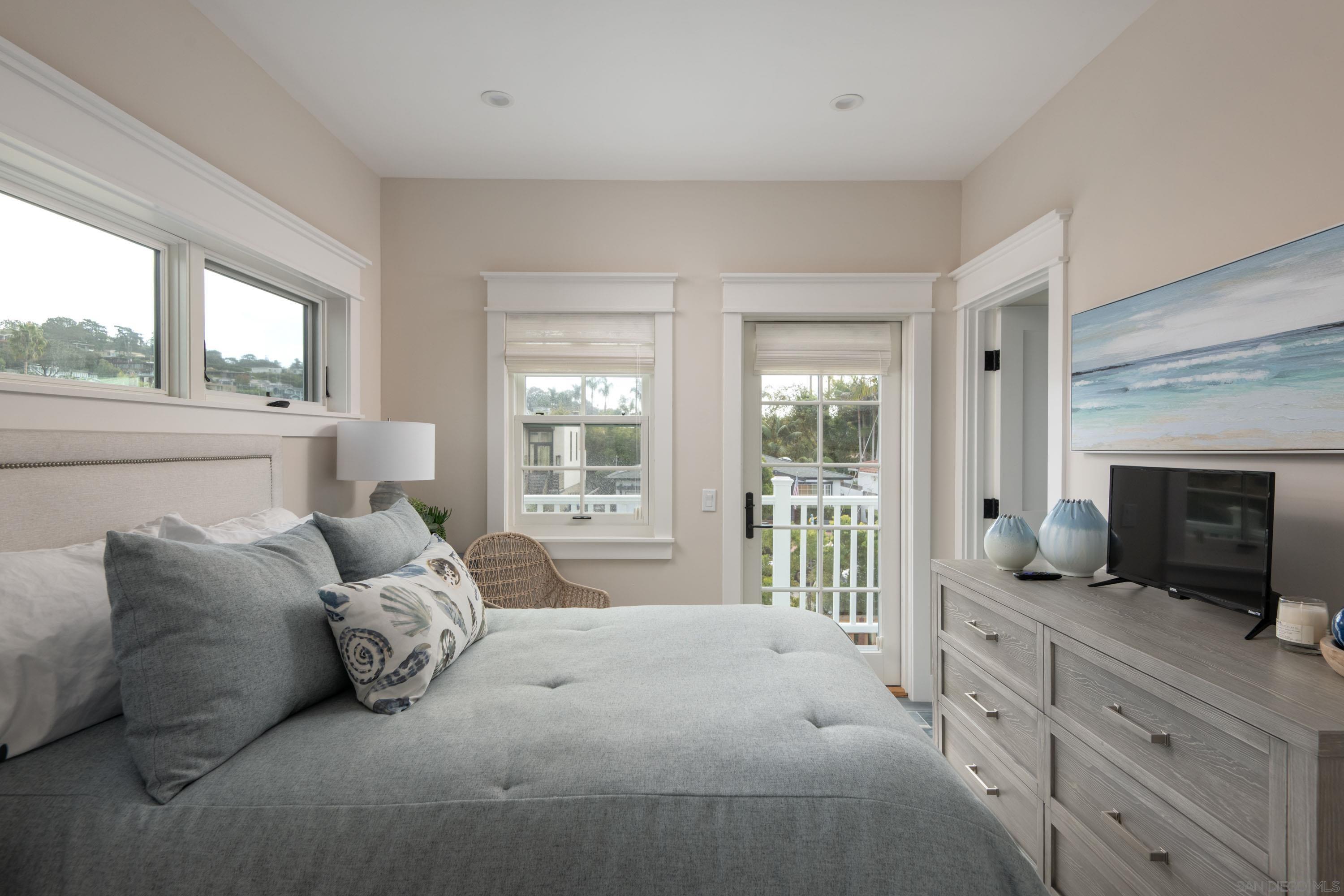 Detail Gallery Image 20 of 30 For 264  24th St., Del Mar,  CA 92014 - 4 Beds | 4 Baths
