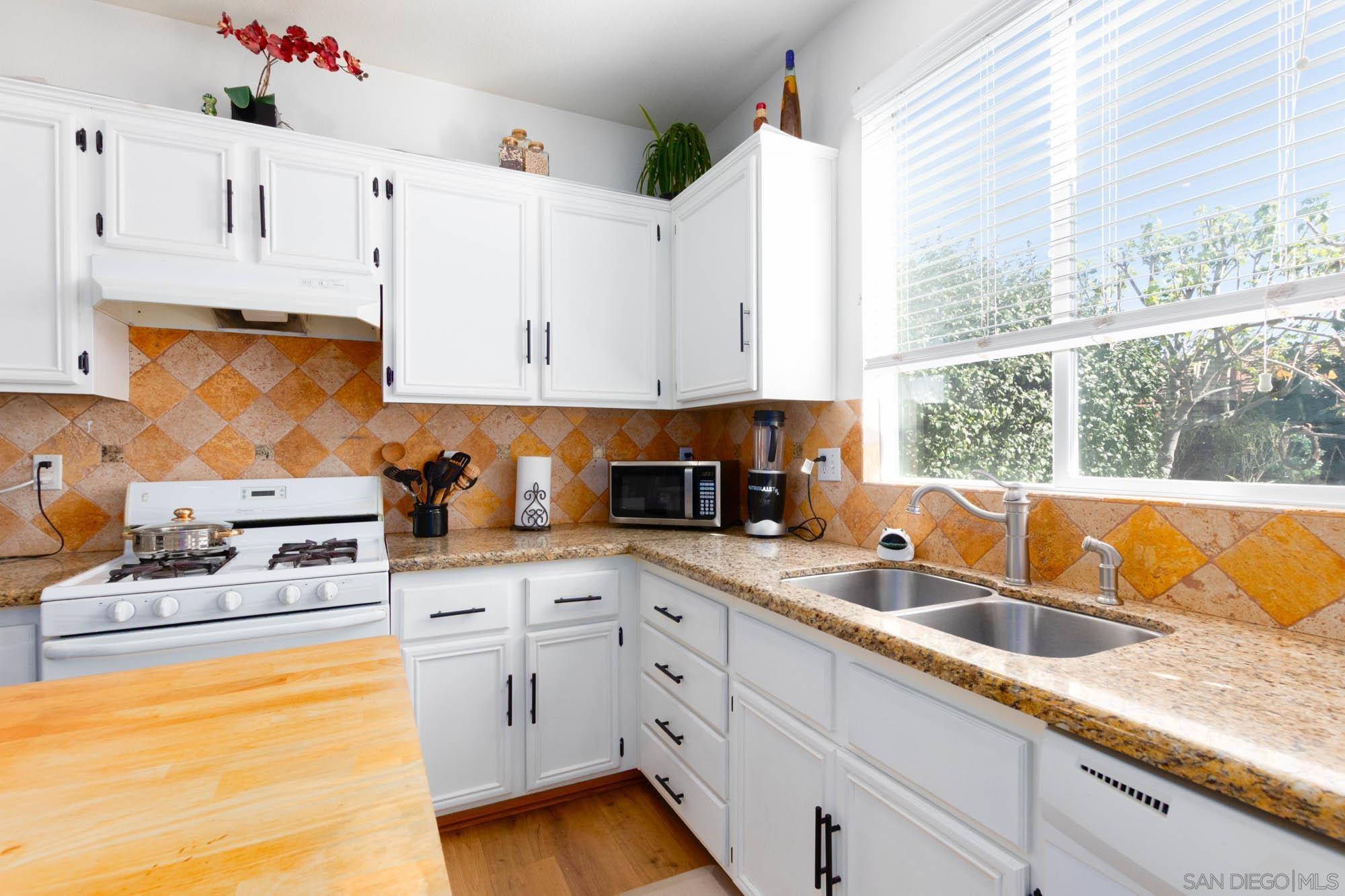 Detail Gallery Image 12 of 29 For 33134  Windward Way, Lake Elsinore,  CA 92530 - 4 Beds | 2 Baths